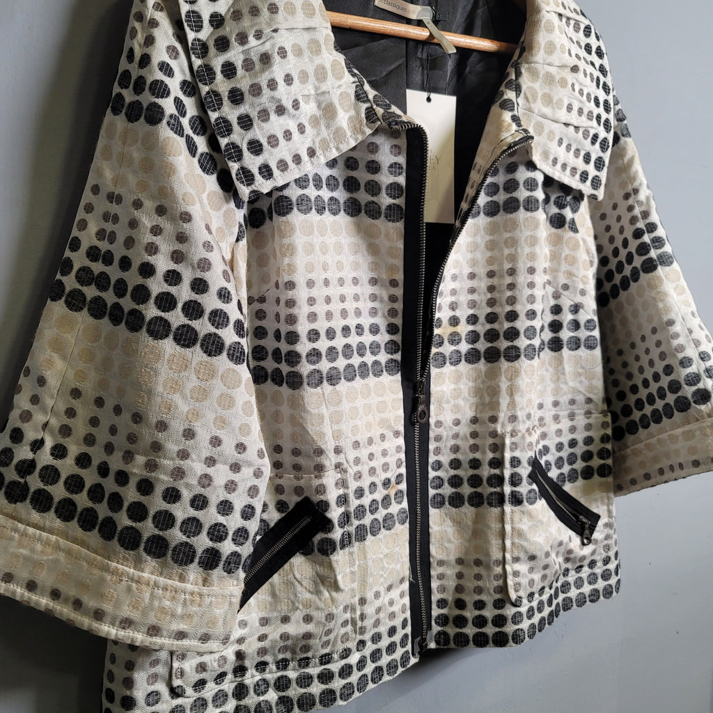 Polka Dot Short Jacket with Zipper Front Closure (Classiques Entier) - THE GREY AREA