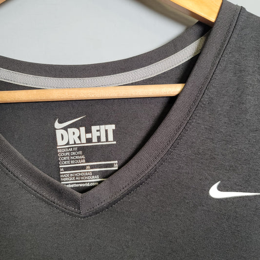 Nike Black T-shirt - THE GREY AREA