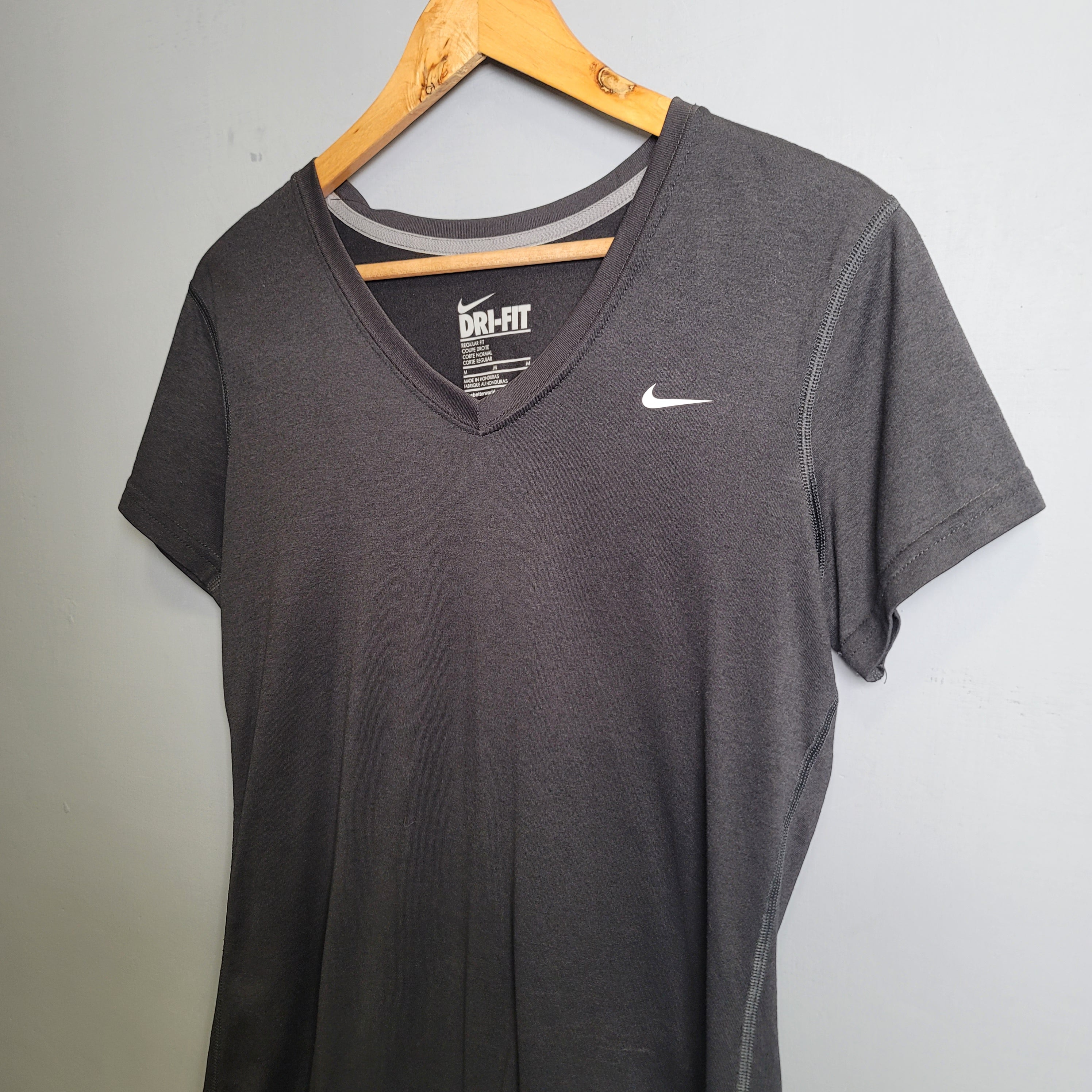 Nike Black T-shirt - THE GREY AREA
