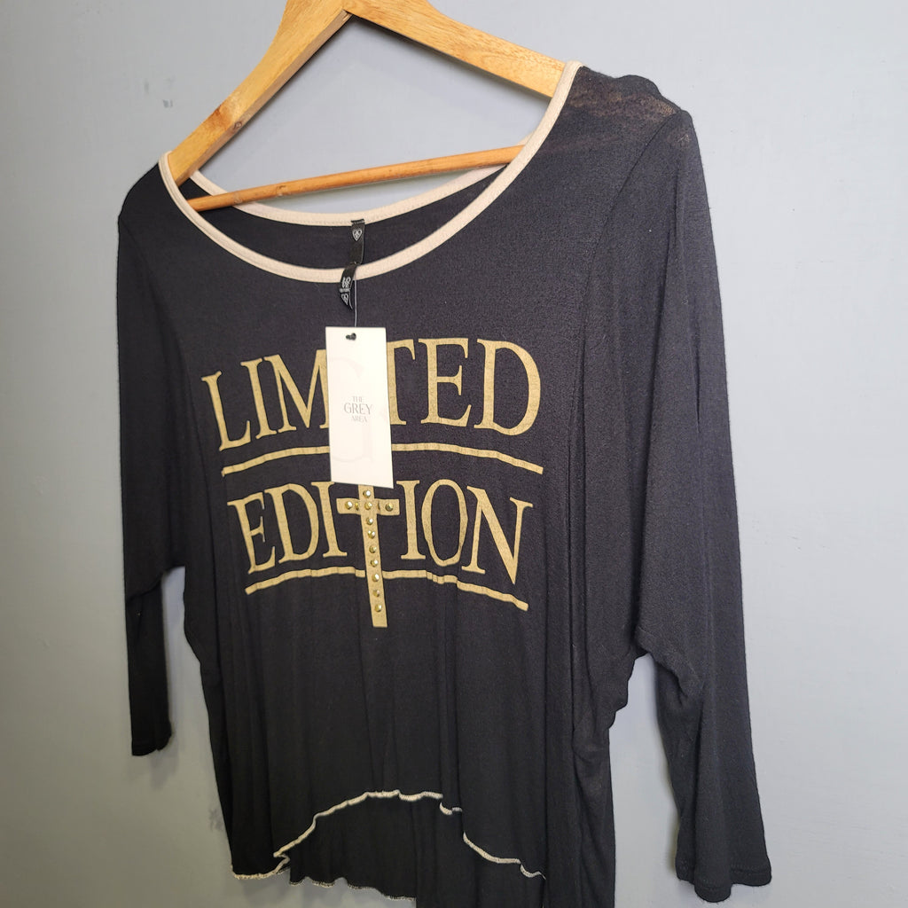 Black "Limited Edition" crop top - THE GREY AREA