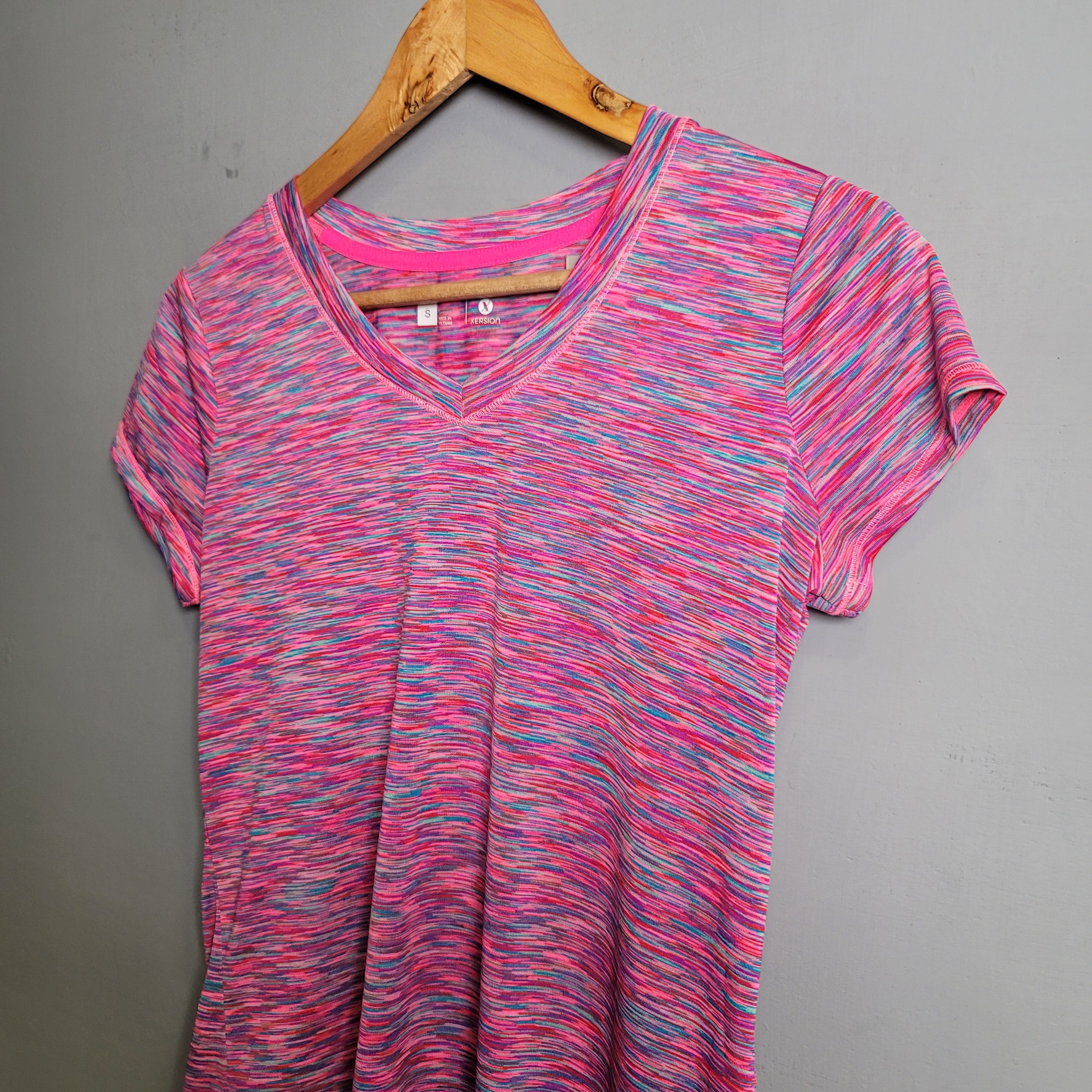 Pink patterned ctive wear t-shirt (Xersion) - THE GREY AREA