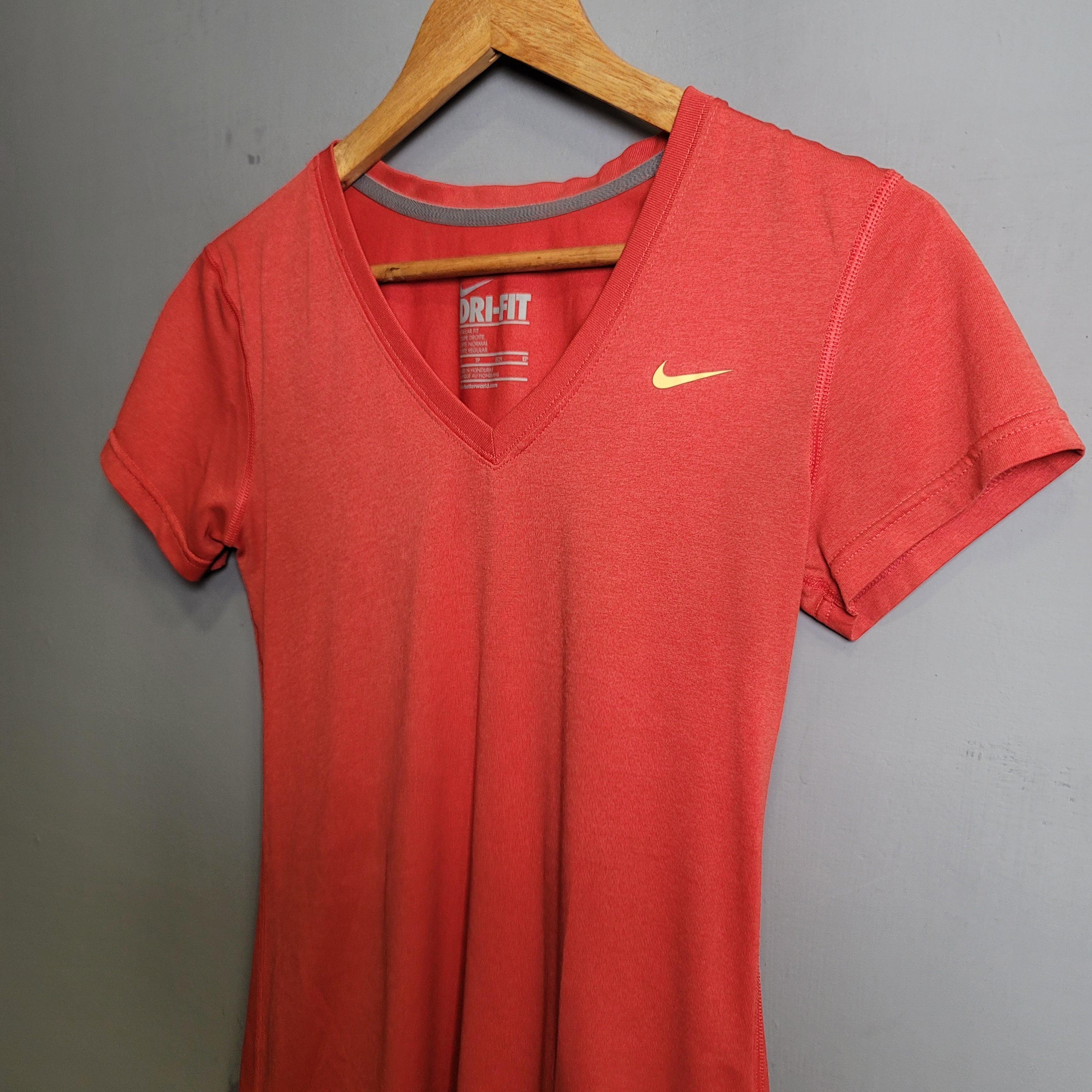 Rusty Red T-shirt (Nike) - THE GREY AREA