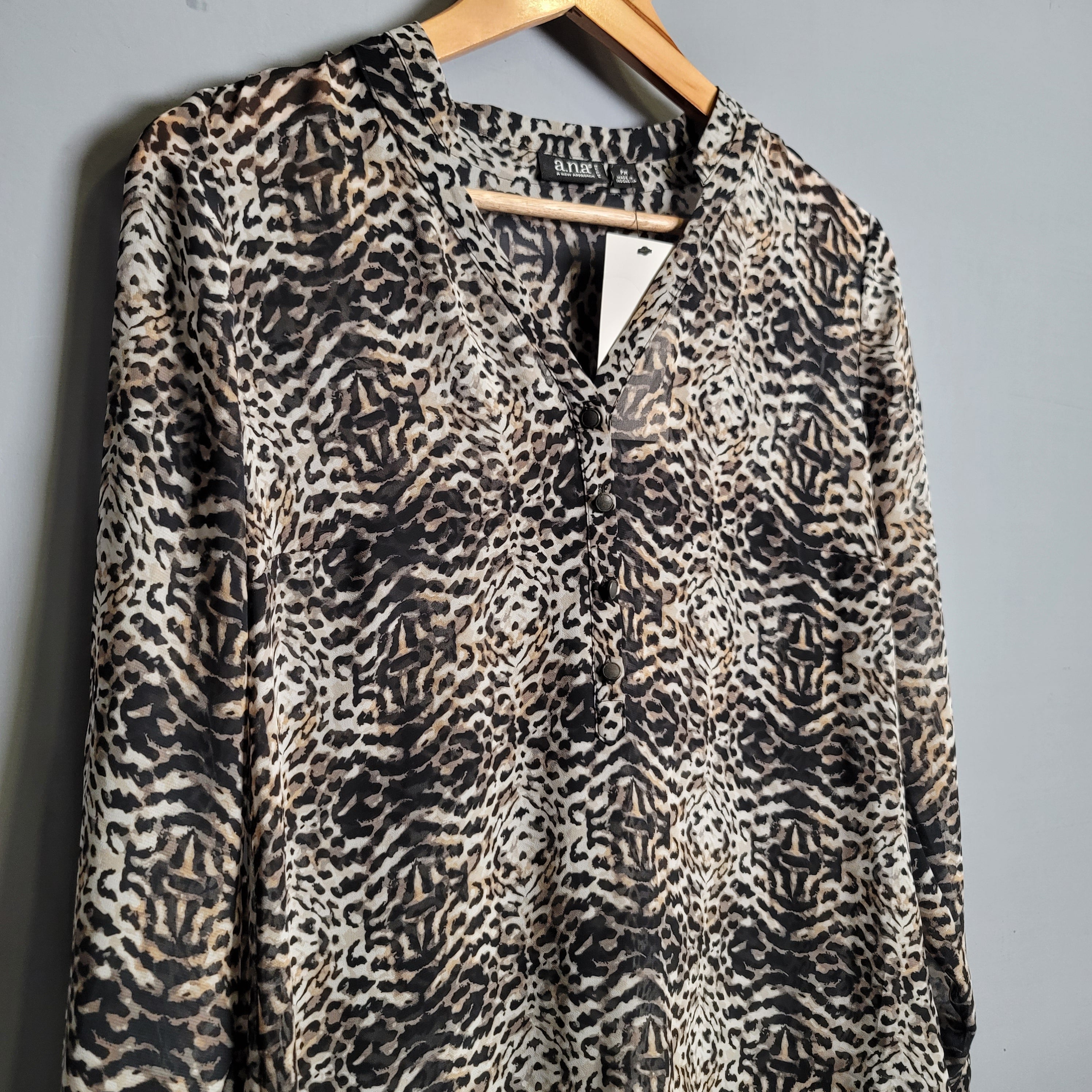 Animal print classic sheer top (A.N.A) - THE GREY AREA