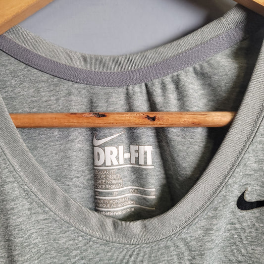 Grey Dri-fit sports tanktop (Nike) - THE GREY AREA