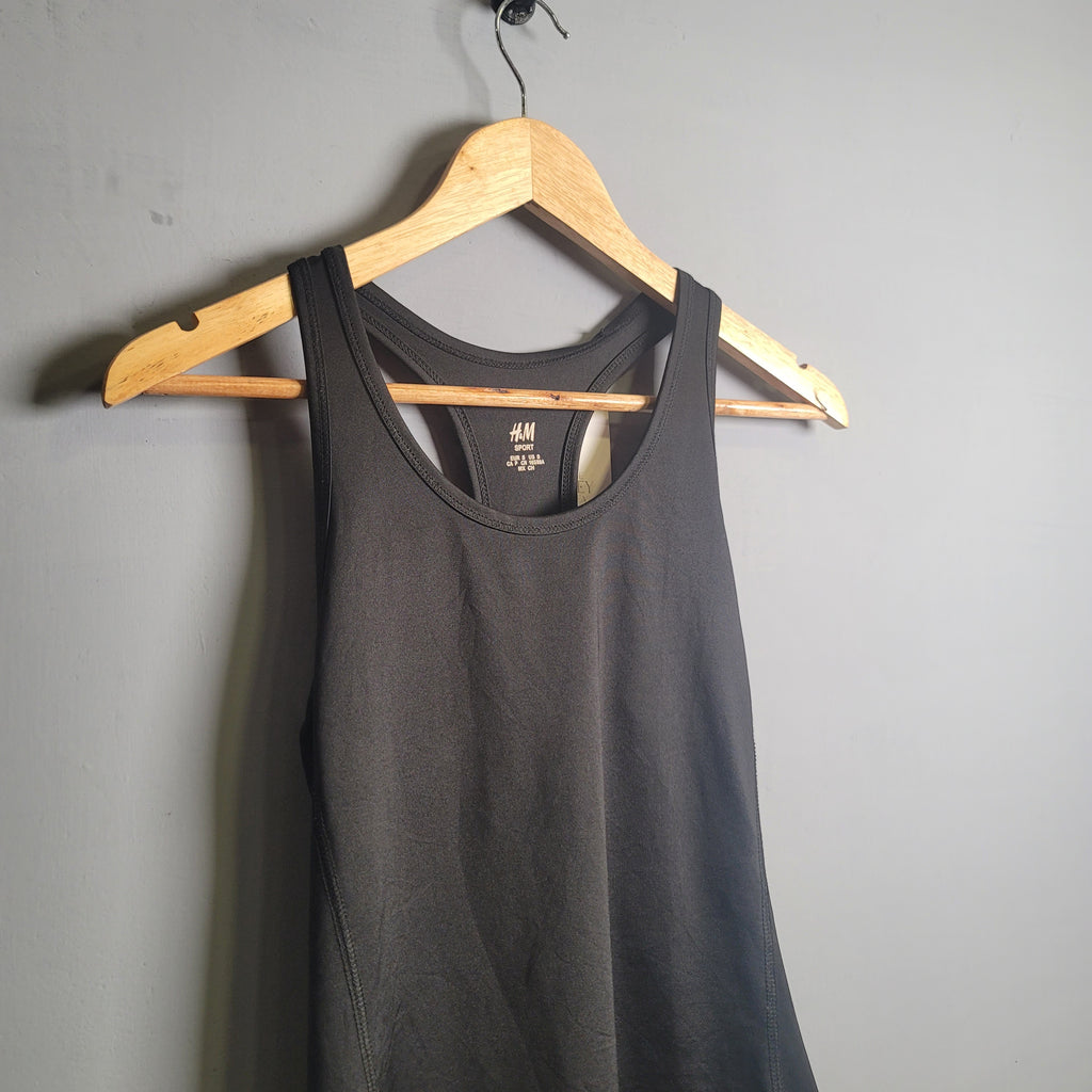 Black Sports Tanktop (H&M) - THE GREY AREA