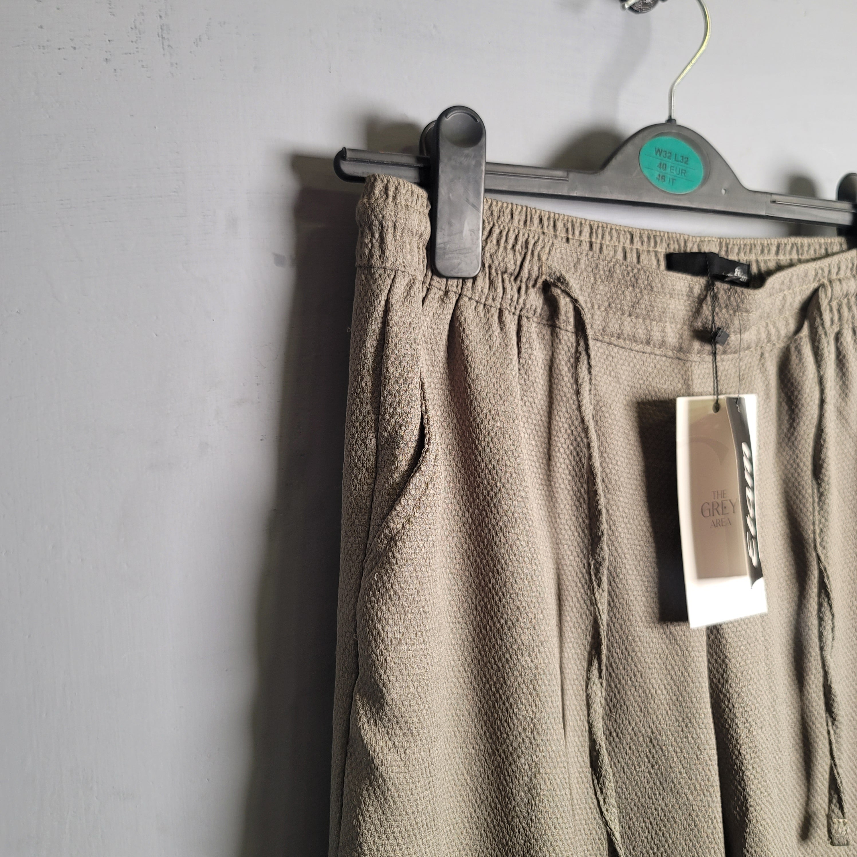 Textured fabric camo green trouser/pant (Etam) - THE GREY AREA