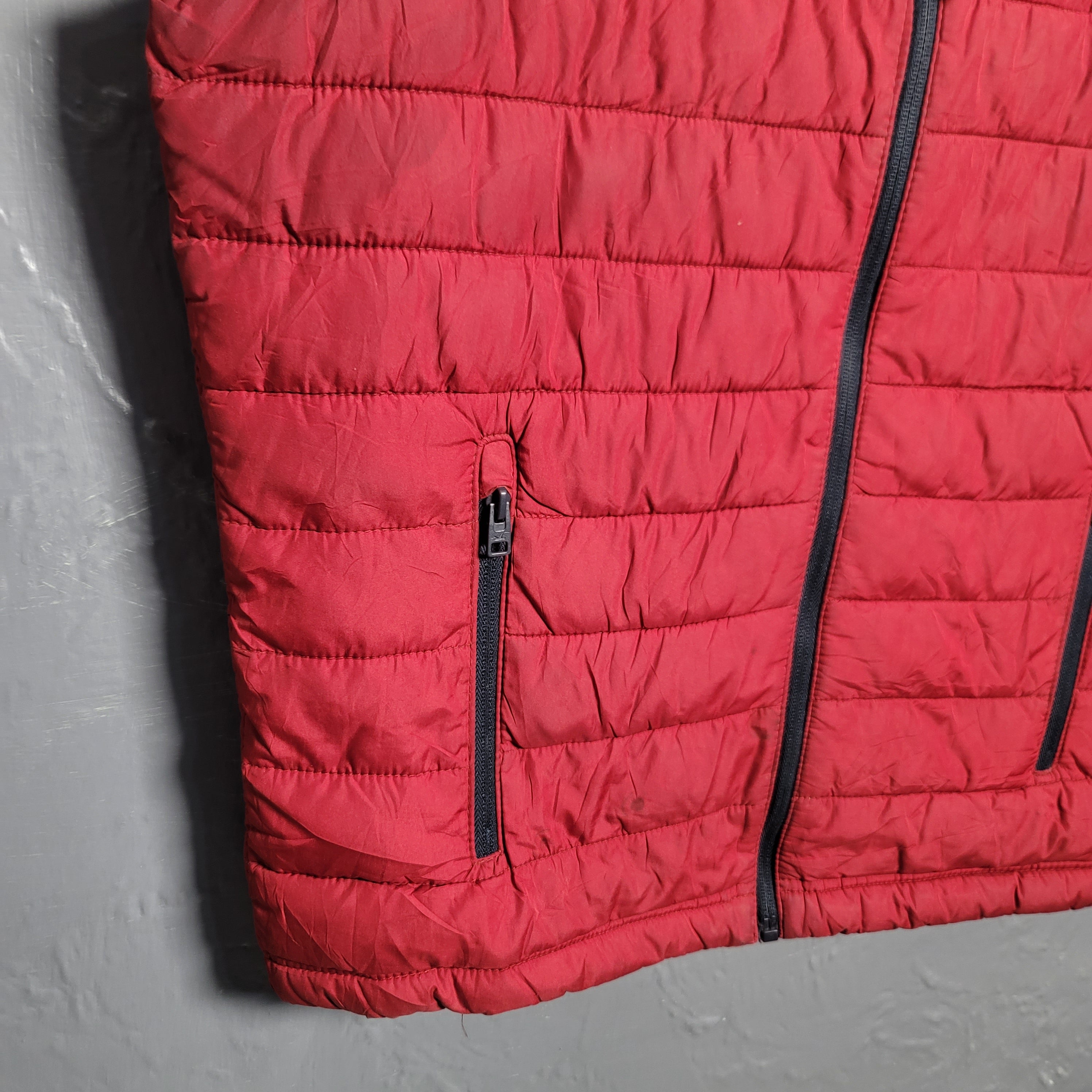 Hollister Burgundy Red Puffer Full Zip Vest Mens Zipped Pockets - THE GREY AREA