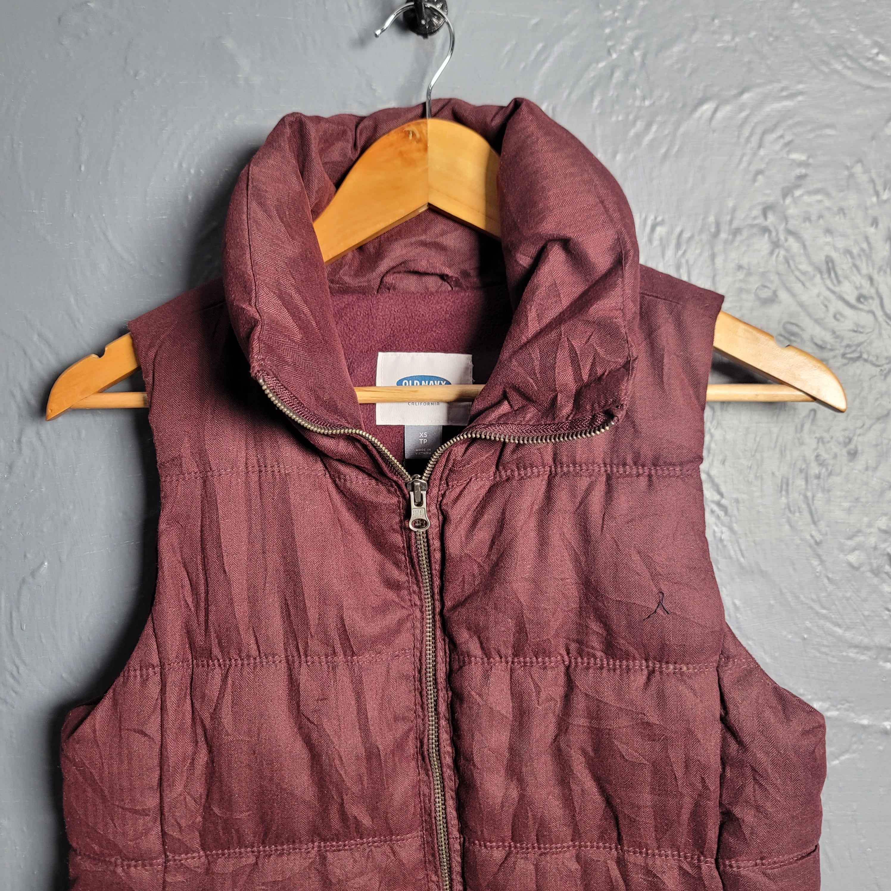 Old Navy Burgundy Red Puffer Vest (Unisex) - THE GREY AREA