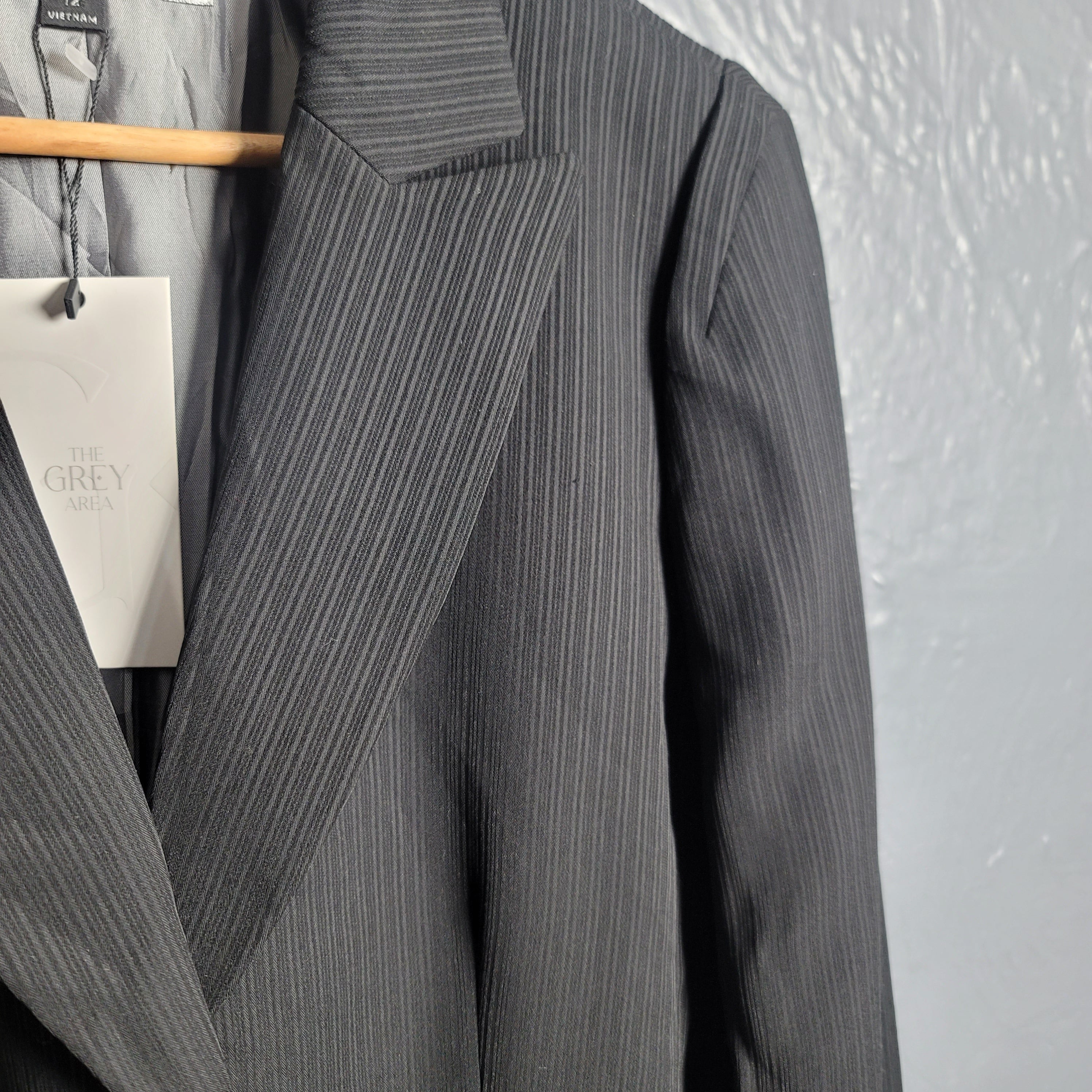 Tahari Arthur S. Levine Women's 3 Button Blazer Fashion Jacket - THE GREY AREA