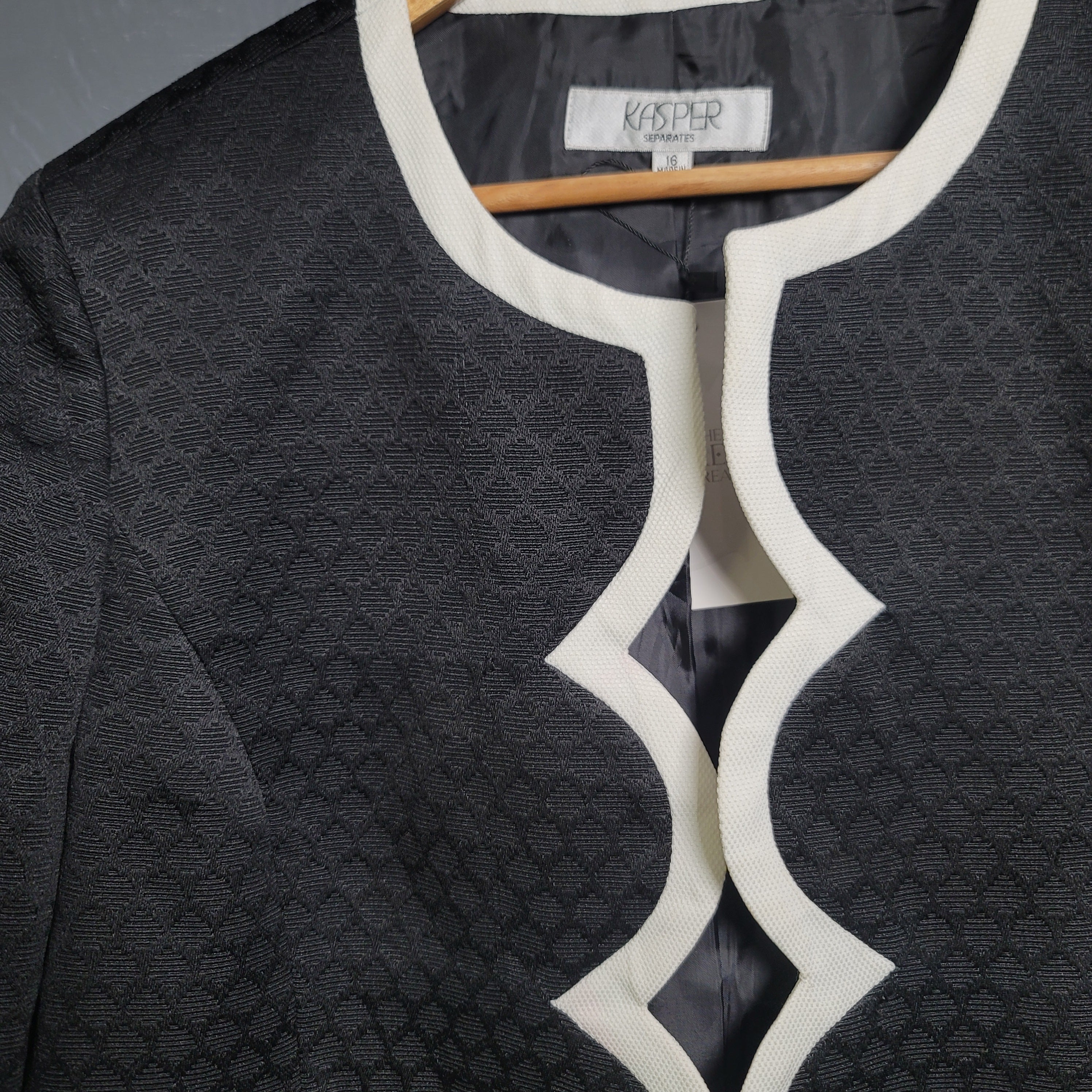 Kasper Separates Jacket Blazer Collarless Open Front with White Trim Lined Pockets - THE GREY AREA