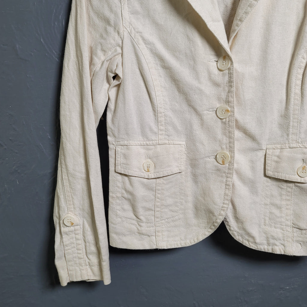 Women's off-white 3 button casual blazer jacket by Reitmans - THE GREY AREA