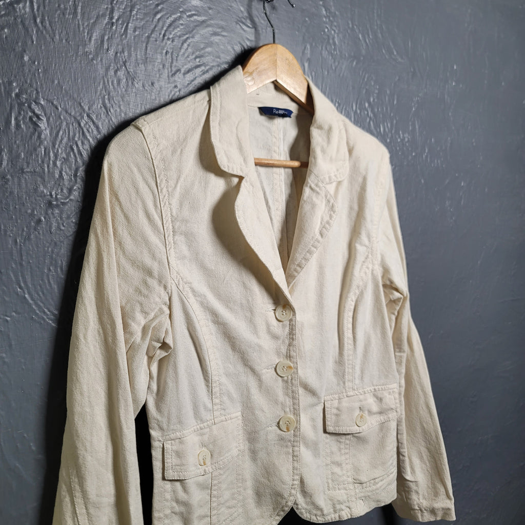 Women's off-white 3 button casual blazer jacket by Reitmans - THE GREY AREA
