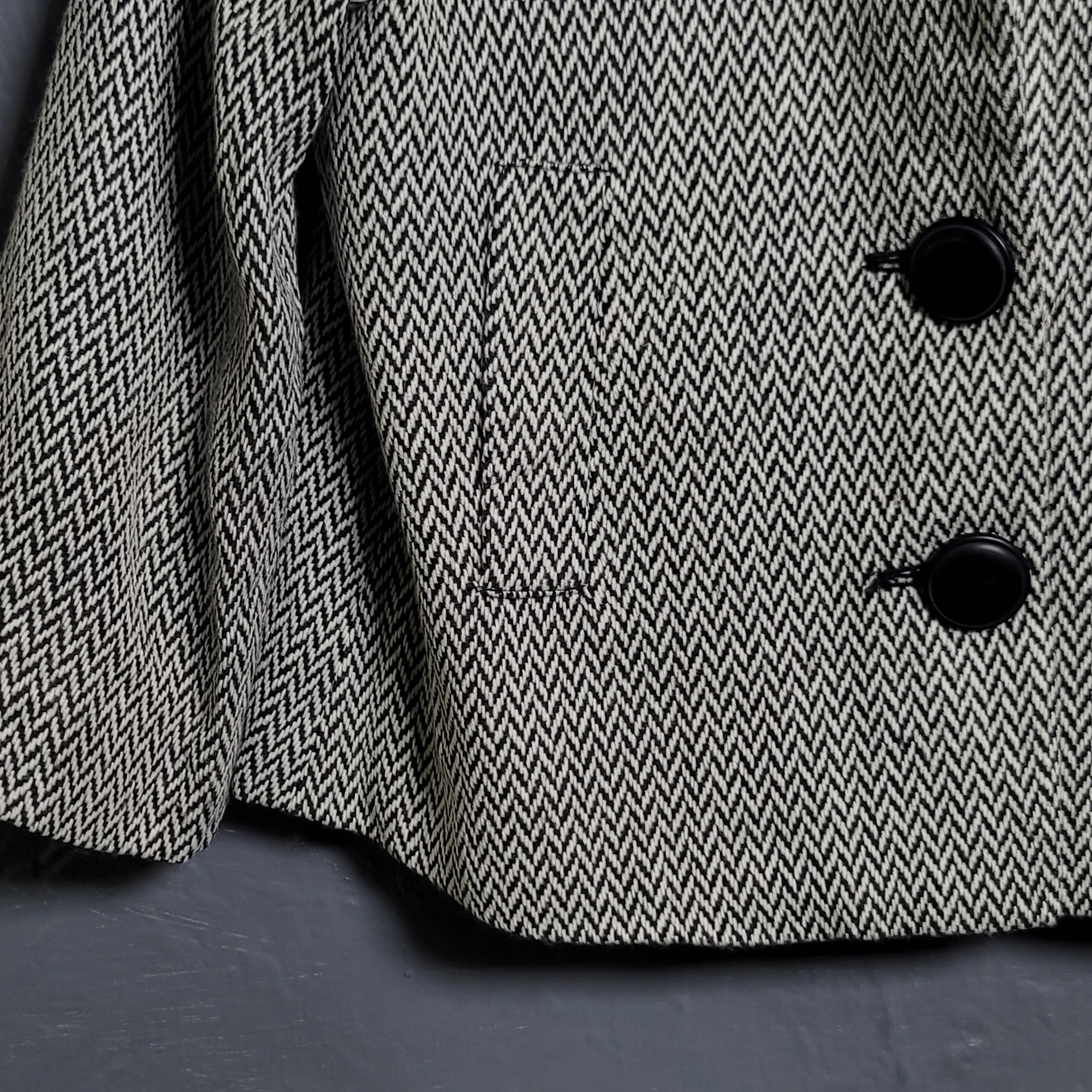 Classic black and white patterned Chevron cropped jacket - THE GREY AREA