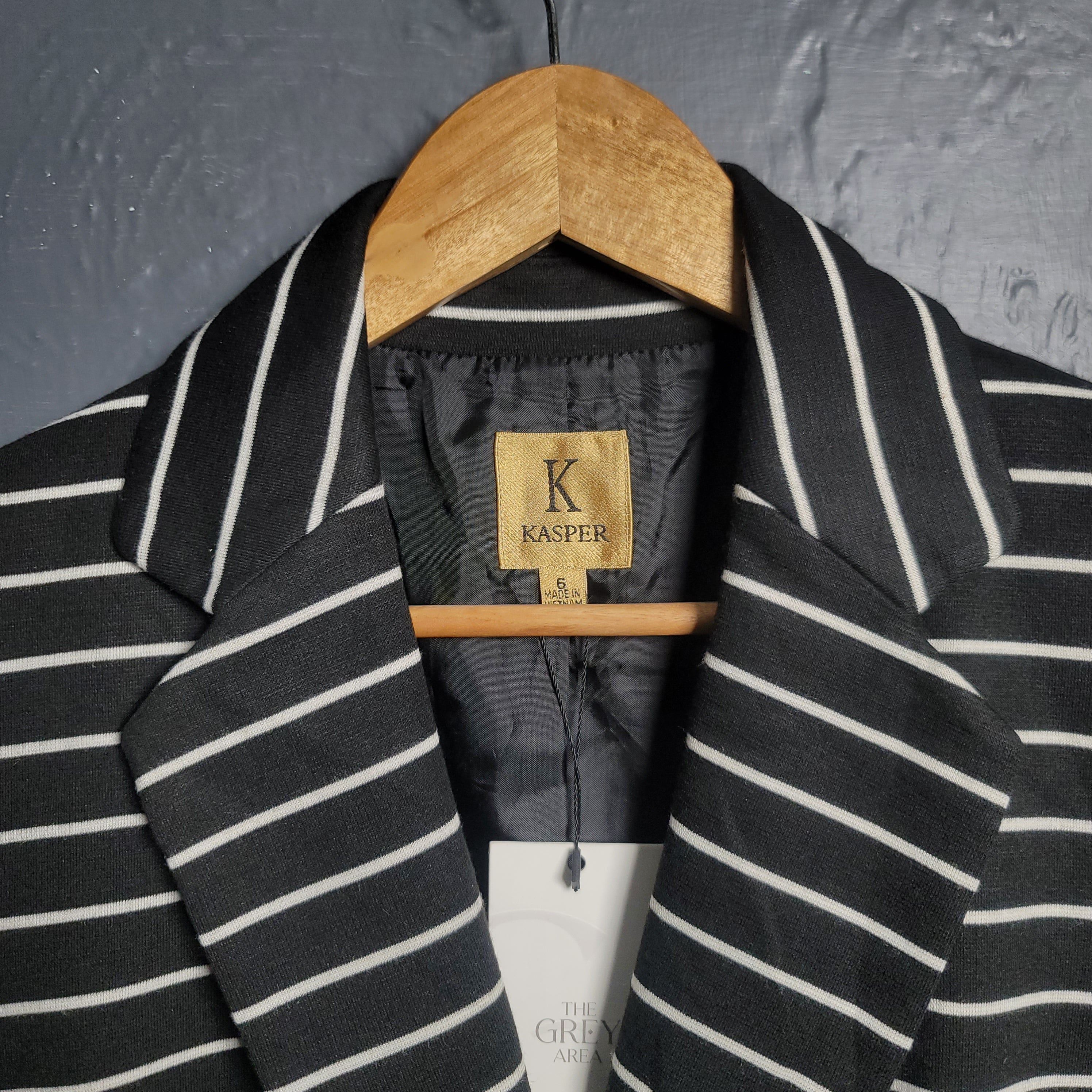 Kasper Women's Black Jacket & Horizontal White Lines with Gathered Sleeves - THE GREY AREA