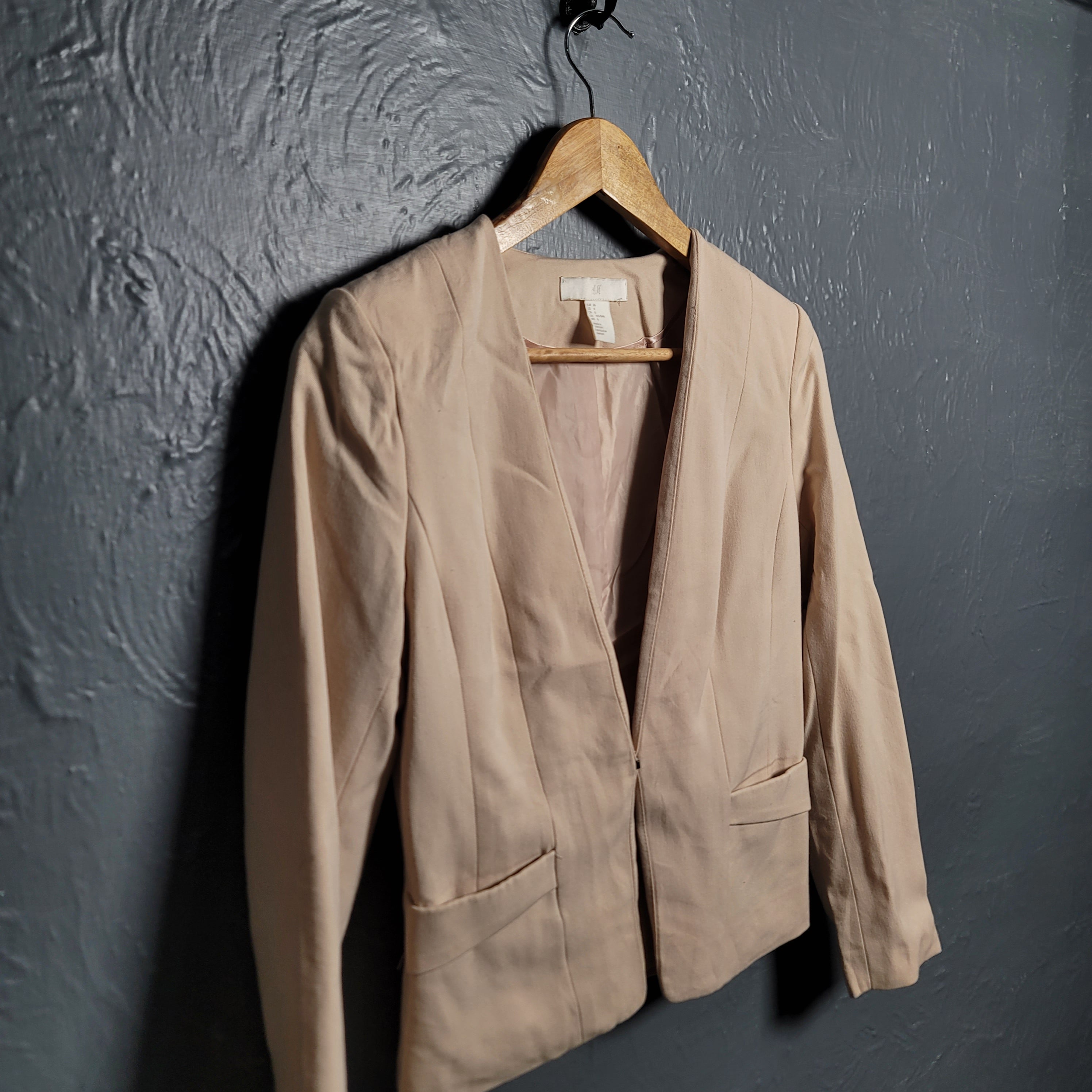 Women's H&M cream fitted blazer jacket - THE GREY AREA