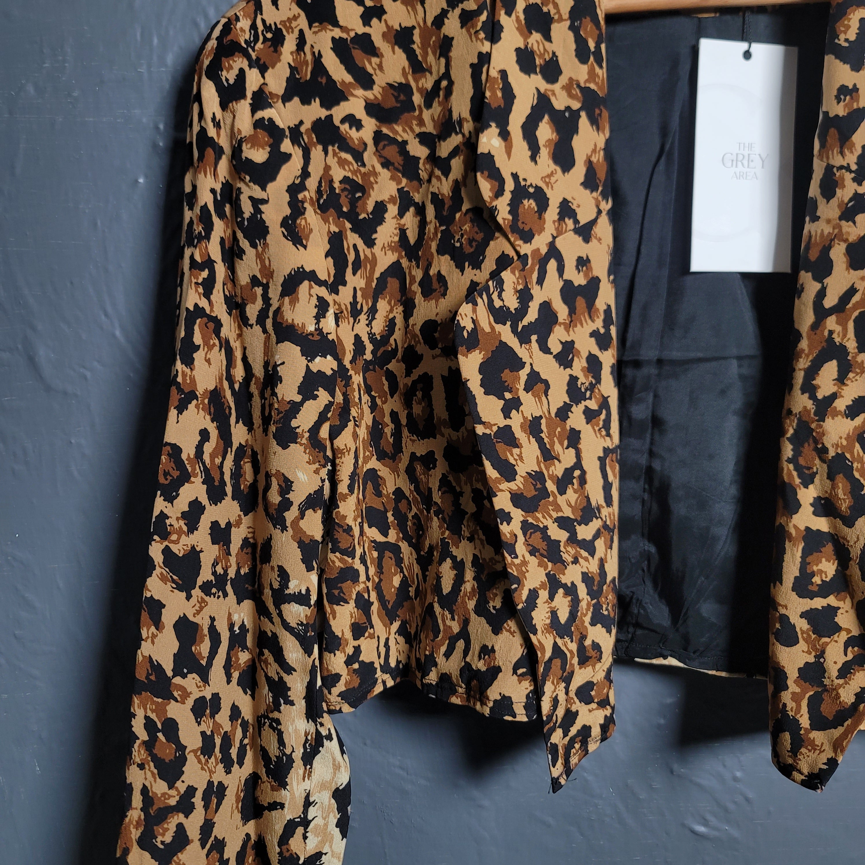 Cheetah printed cropped jacket (Blooming Dales) - THE GREY AREA