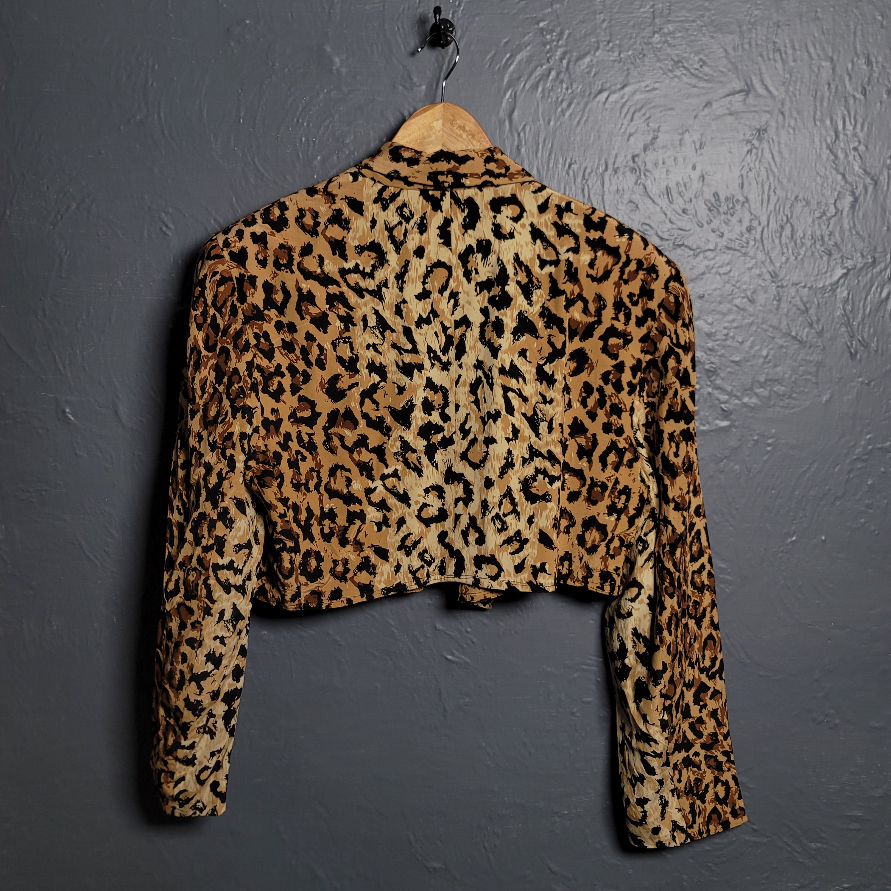 Cheetah printed cropped jacket (Blooming Dales) - THE GREY AREA