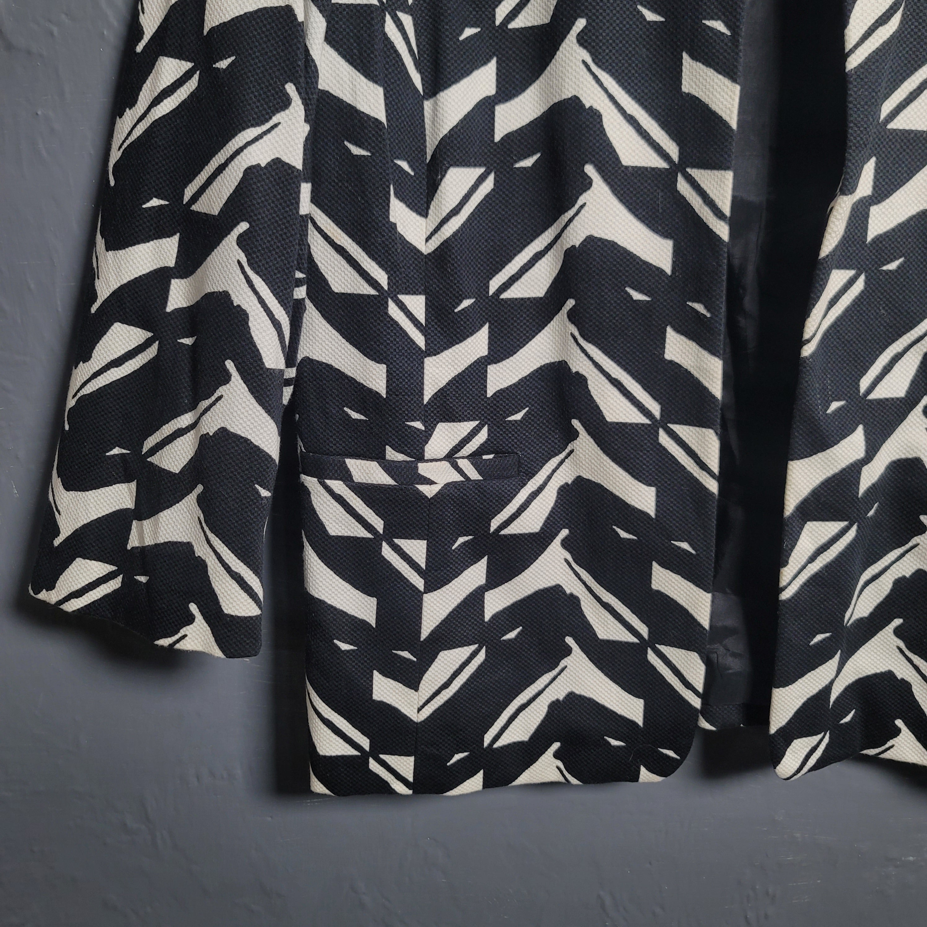 Women's Premise Graphic Bold Black & White Print Statment Jacket - THE GREY AREA