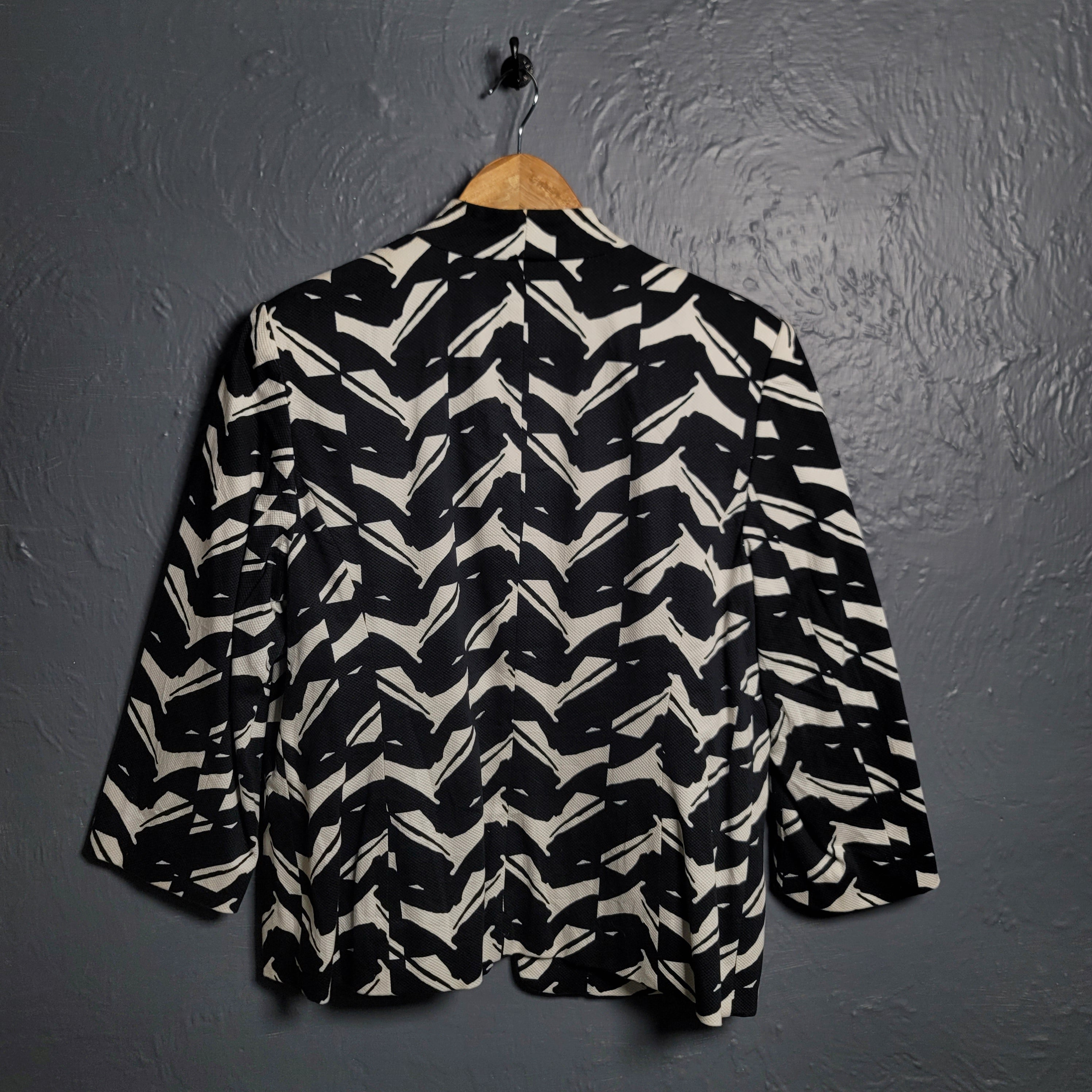 Women's Premise Graphic Bold Black & White Print Statment Jacket - THE GREY AREA