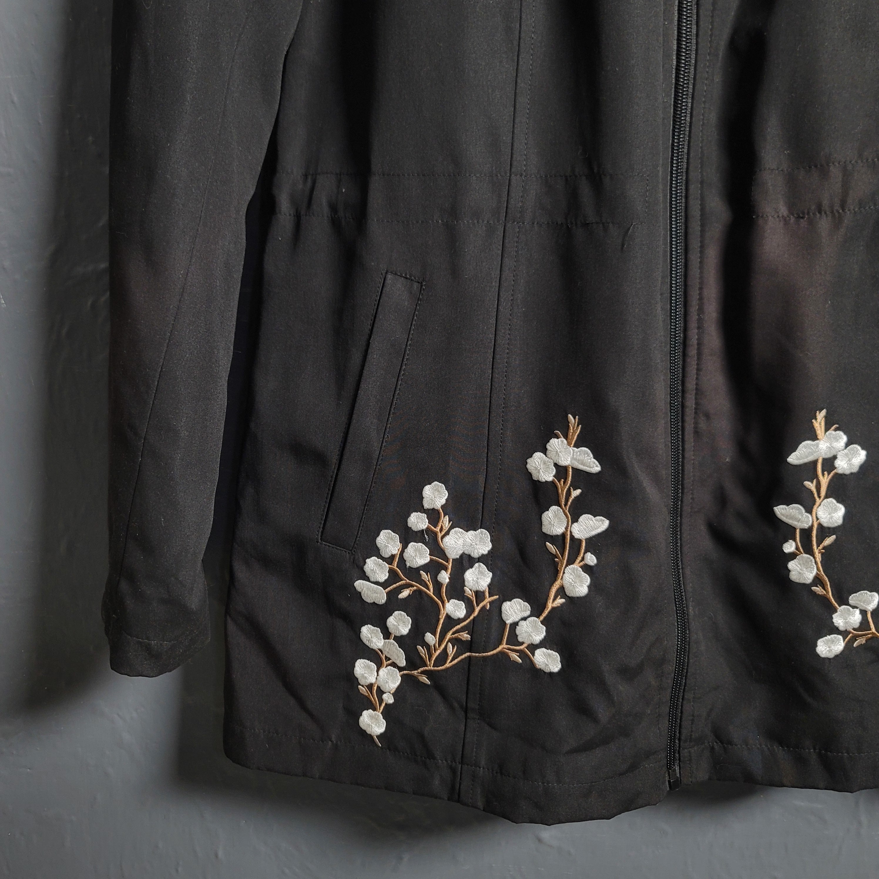 Den­nis Hood­ed Embroidered Flo­ral Black Long Jack­et