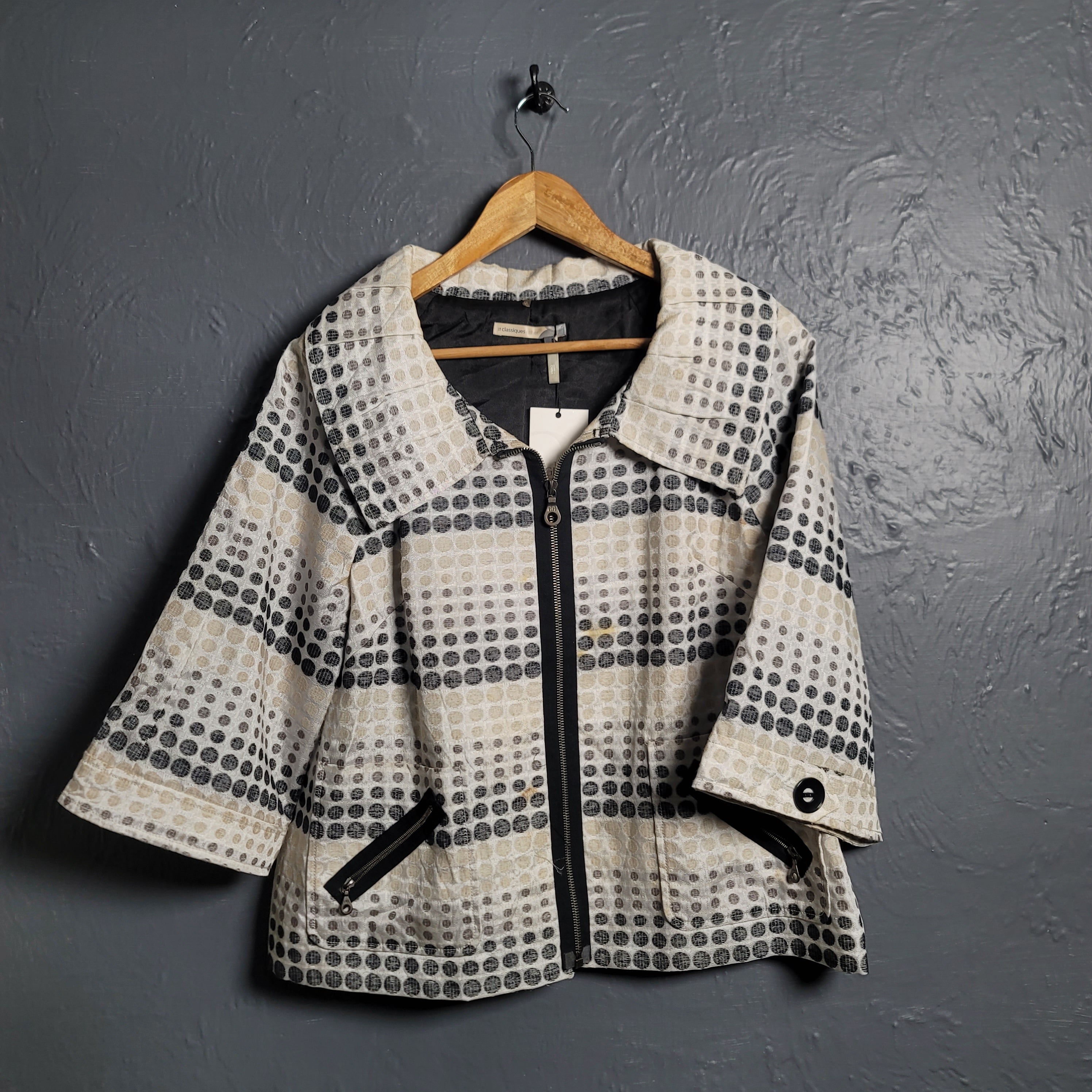 CLASSIQUES ENTIER Off-white Polka dots Textured Design Fashion Jacket