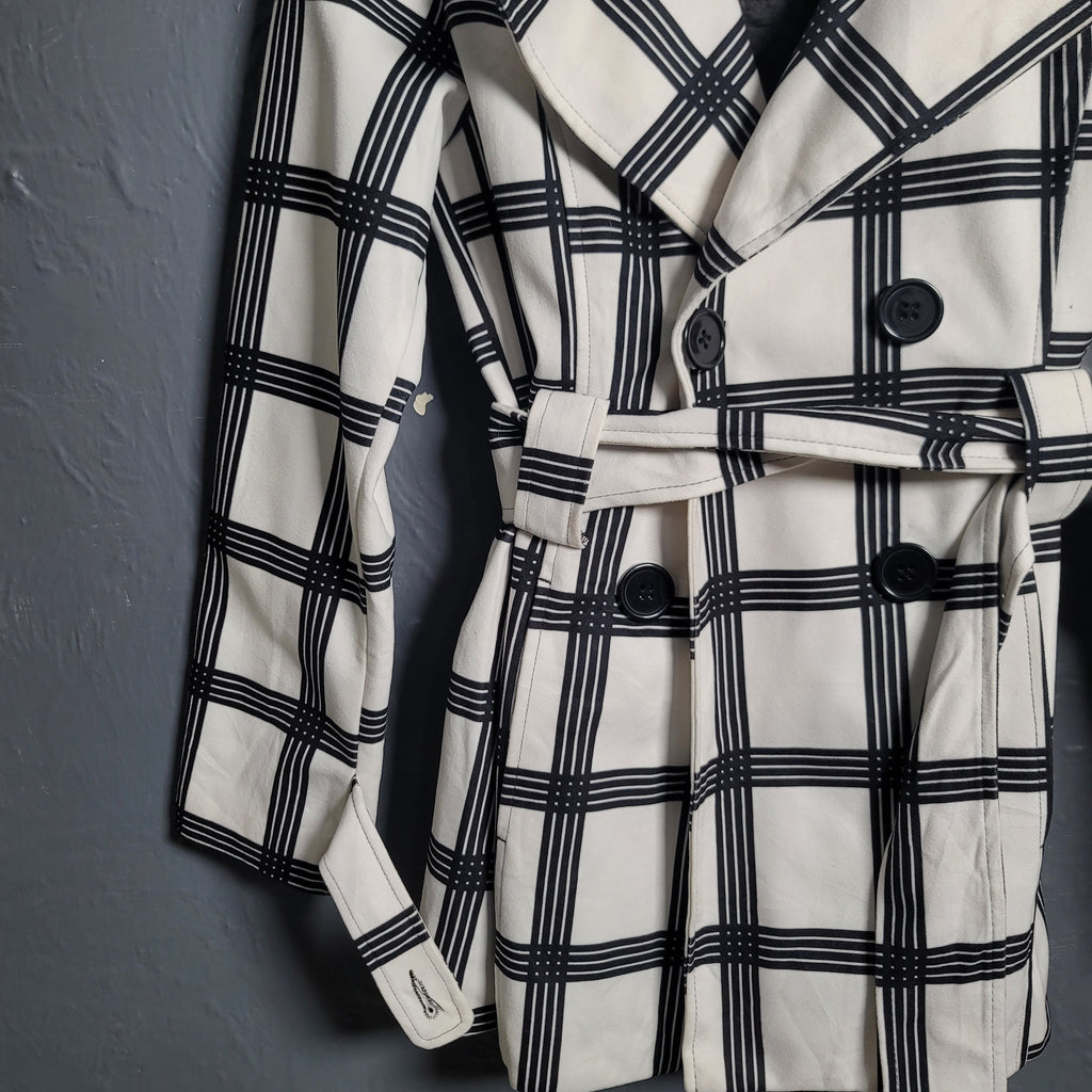 Weather Tamer Women's Trench Coat Button Up White & Black Plaid w/Belt