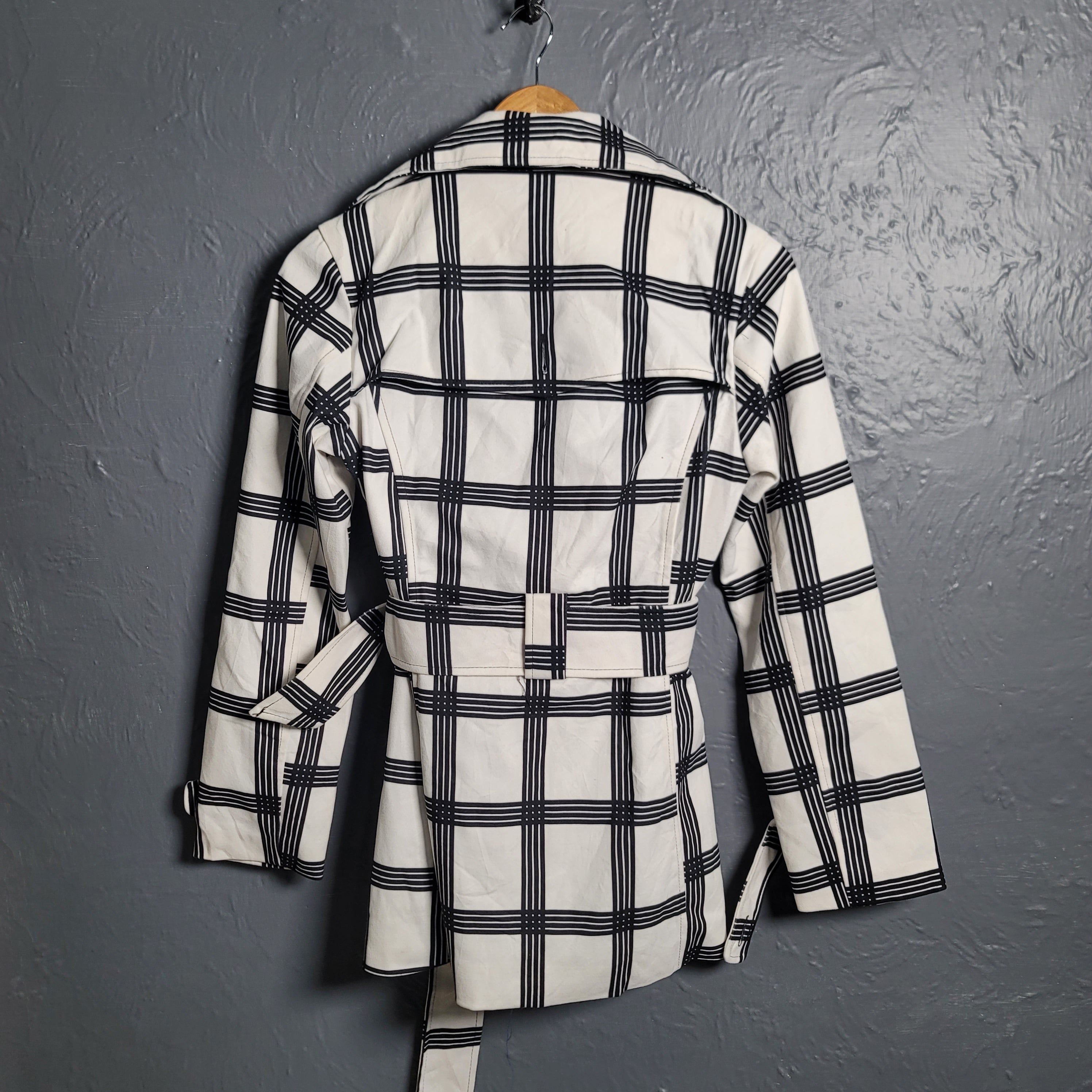 Weather Tamer Women's Trench Coat Button Up White & Black Plaid w/Belt