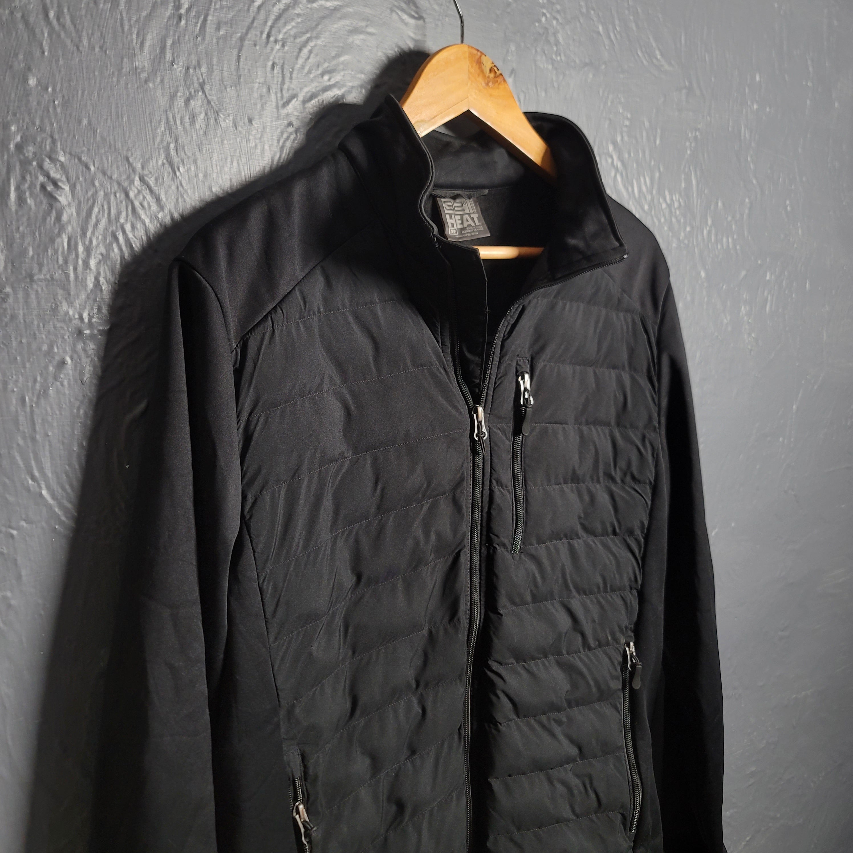 32 Degrees Men's Mixed Media Jacket with Full Zipper Closure and Zippered Pockets