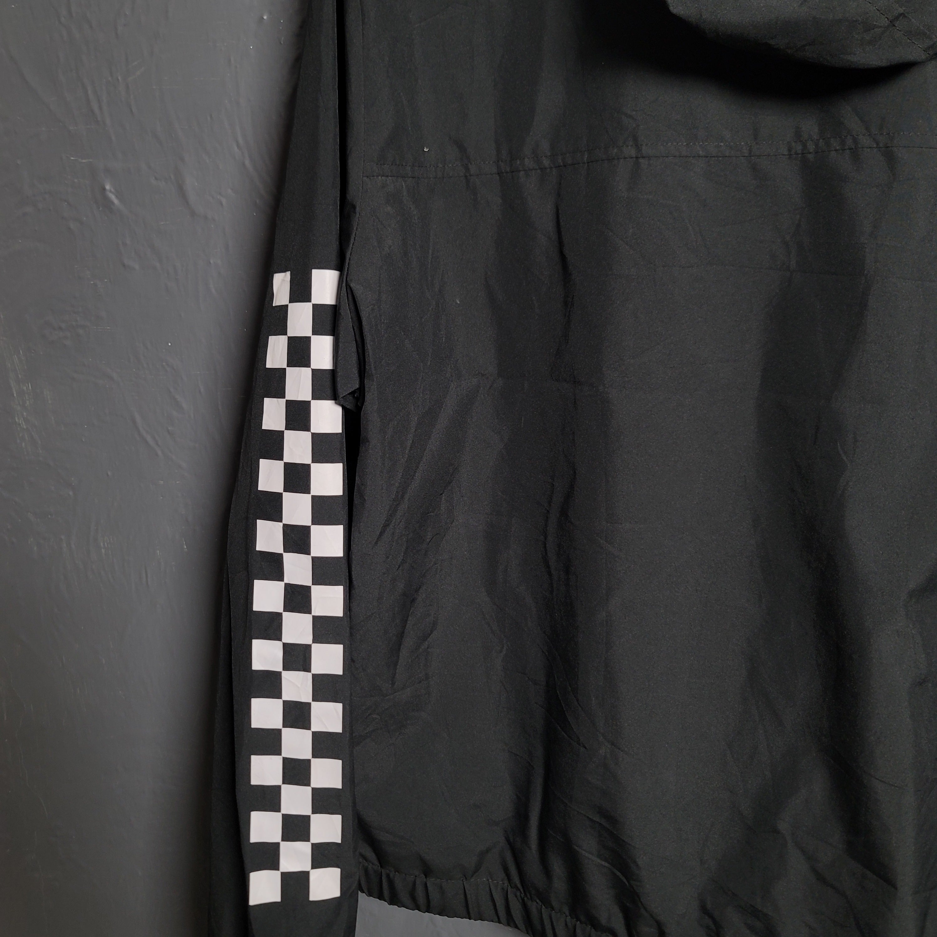 VANS Kastle Check Me Wind Breaker Jacket (Unisex)