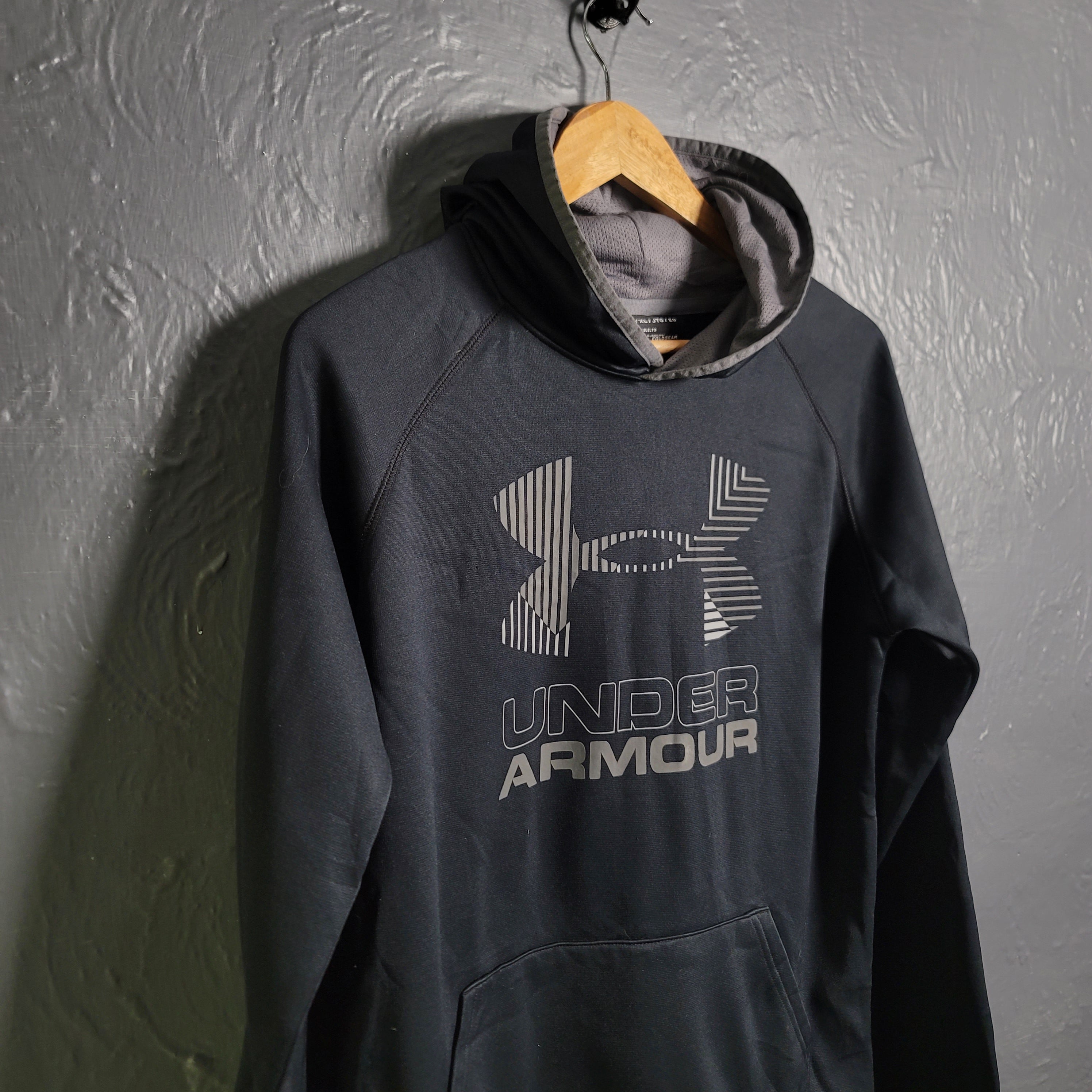 Under Armour Black/Gray loose fit pull over hooded sweatshirt