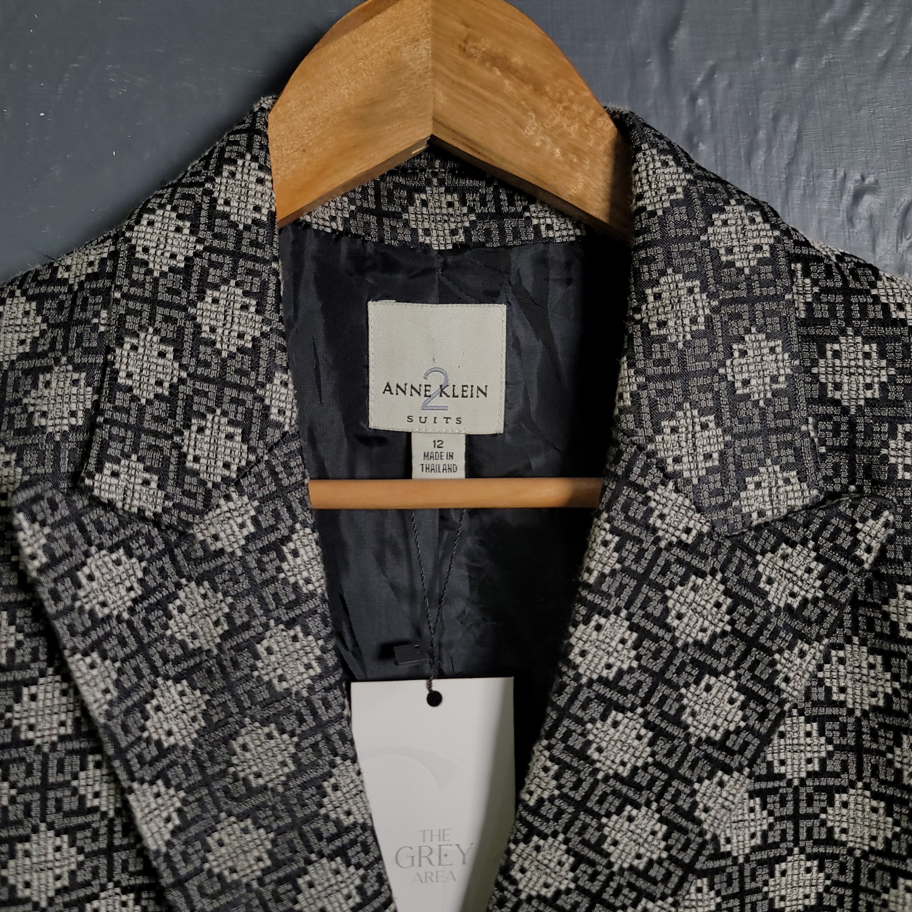 Women's Anna Klein Black and Silver Patterned Designer Blazer