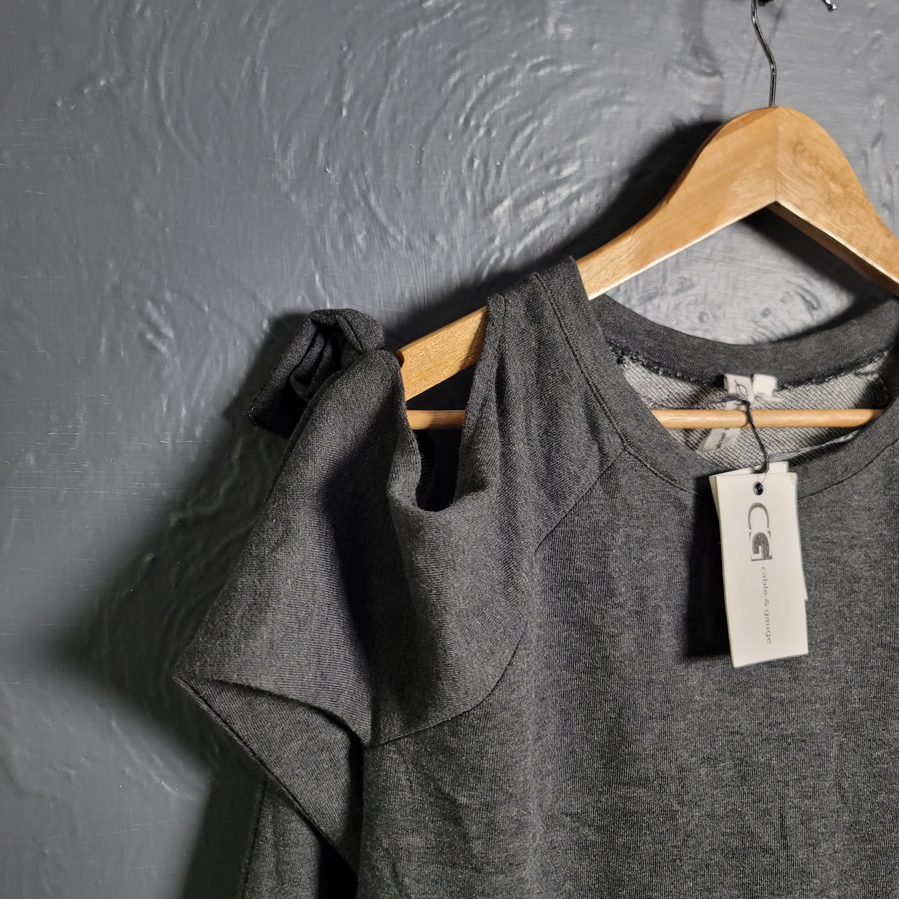 Brand New Cable & Gauge Cold Shoulder Bow Sweatshirt