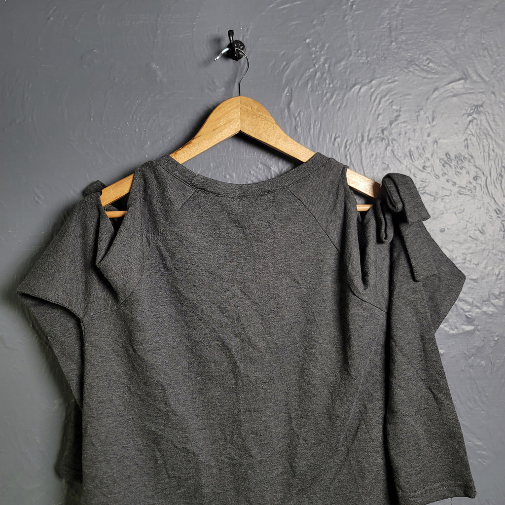 Brand New Cable & Gauge Cold Shoulder Bow Sweatshirt