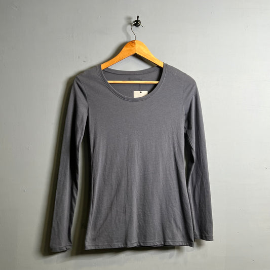 Plain Grey long sleeves sports/casual T-shirt - THE GREY AREA