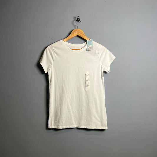 Plain White Casual T-shirt - THE GREY AREA