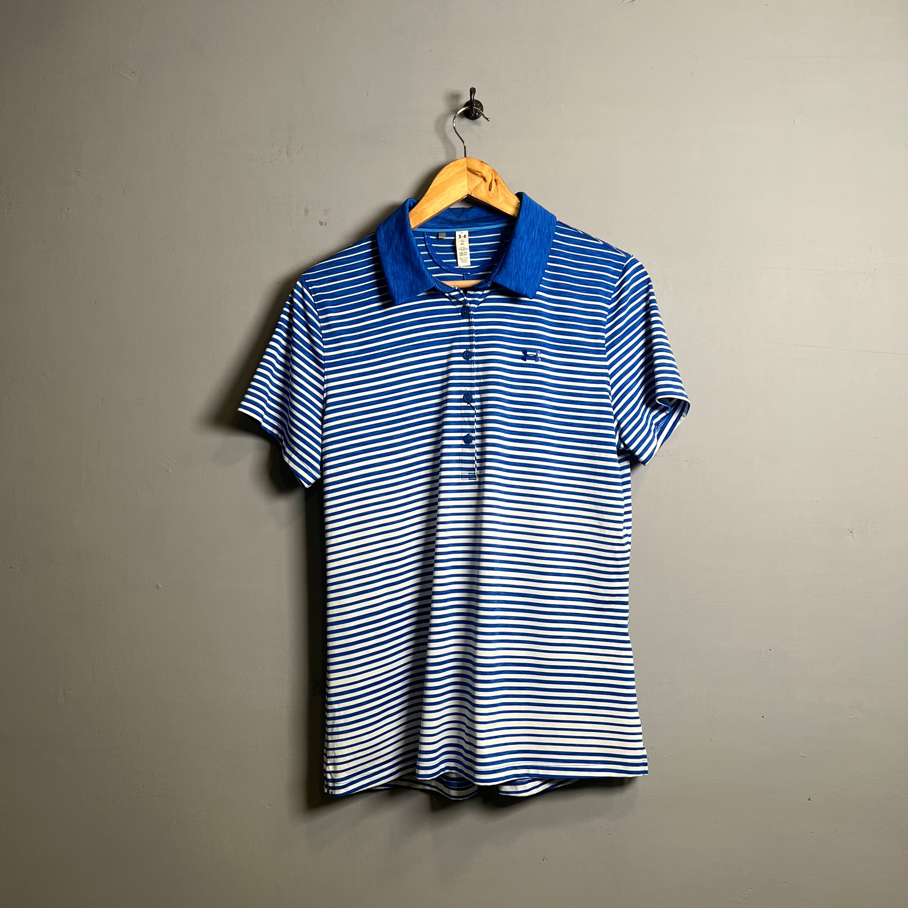 Blue and white sports polo t-shirt (UnderArmour) - THE GREY AREA
