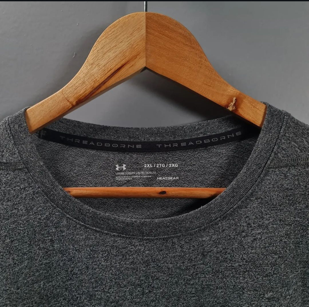 Grey loosefit sports/casual T-shirt (UnderArmour) - THE GREY AREA