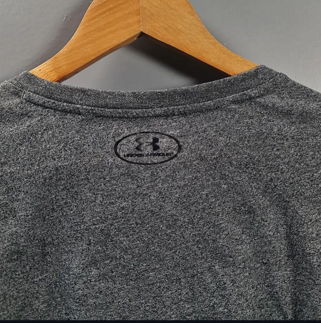 Grey loosefit sports/casual T-shirt (UnderArmour) - THE GREY AREA