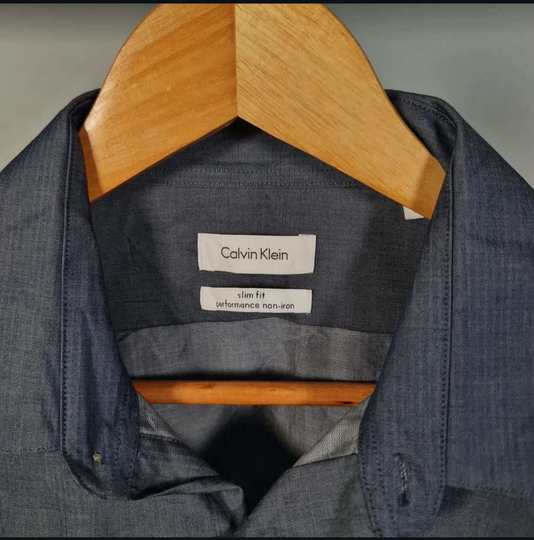 Steel Slim Fit Non-Iron Herringbone Dress Shirt (Calvin Klein) - THE GREY AREA
