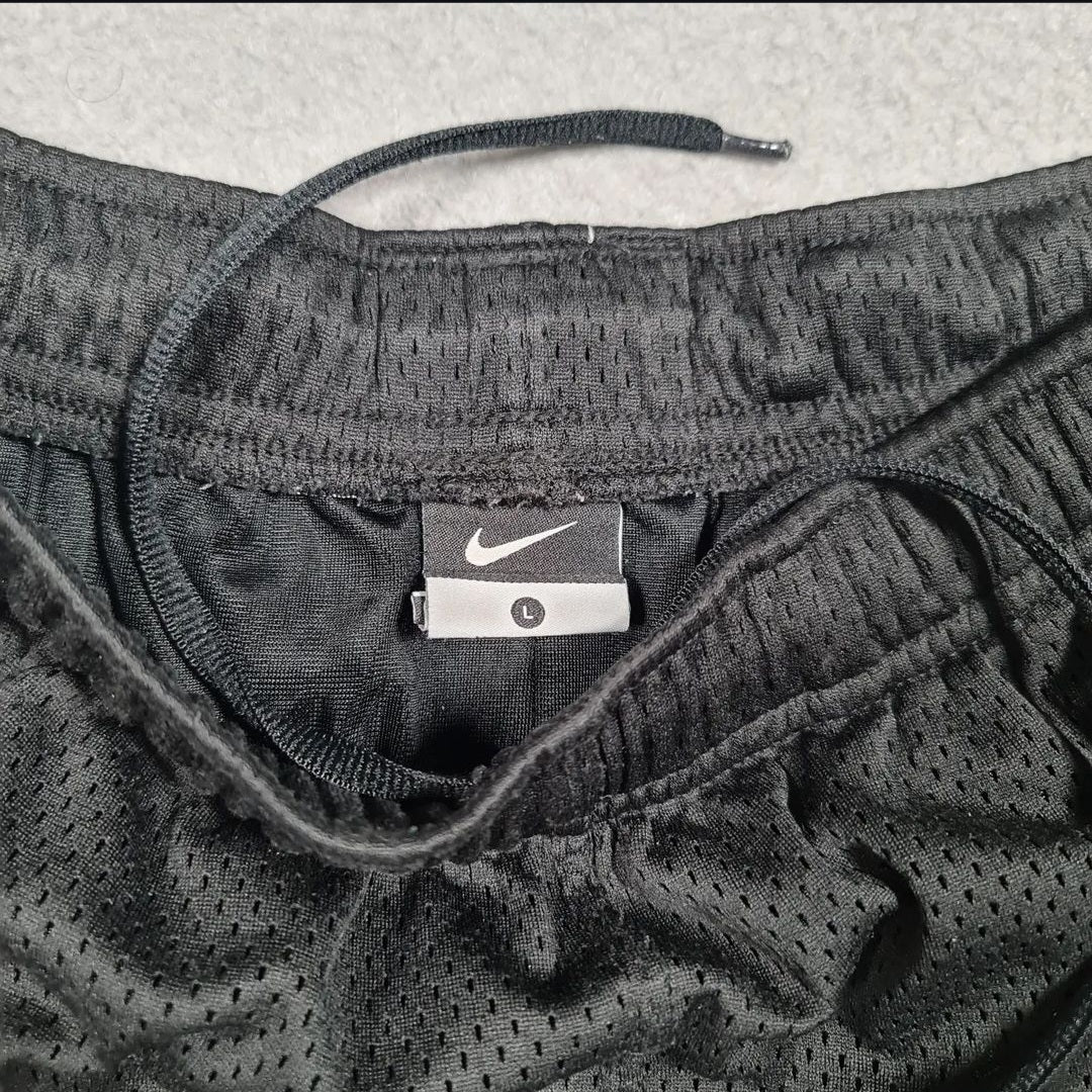 Black textured Sports/Casual Shorts (Nike) - THE GREY AREA