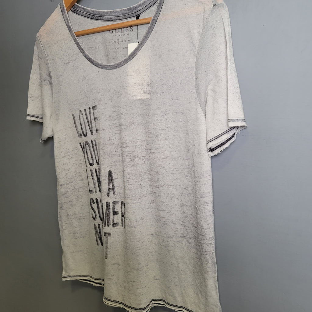 "Love you like a summer night" tshirt by GUESS - THE GREY AREA