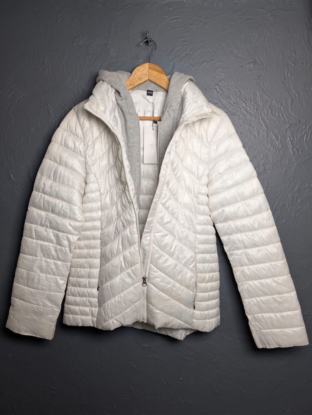 Women's GUESS White hooded packable puffer jacket