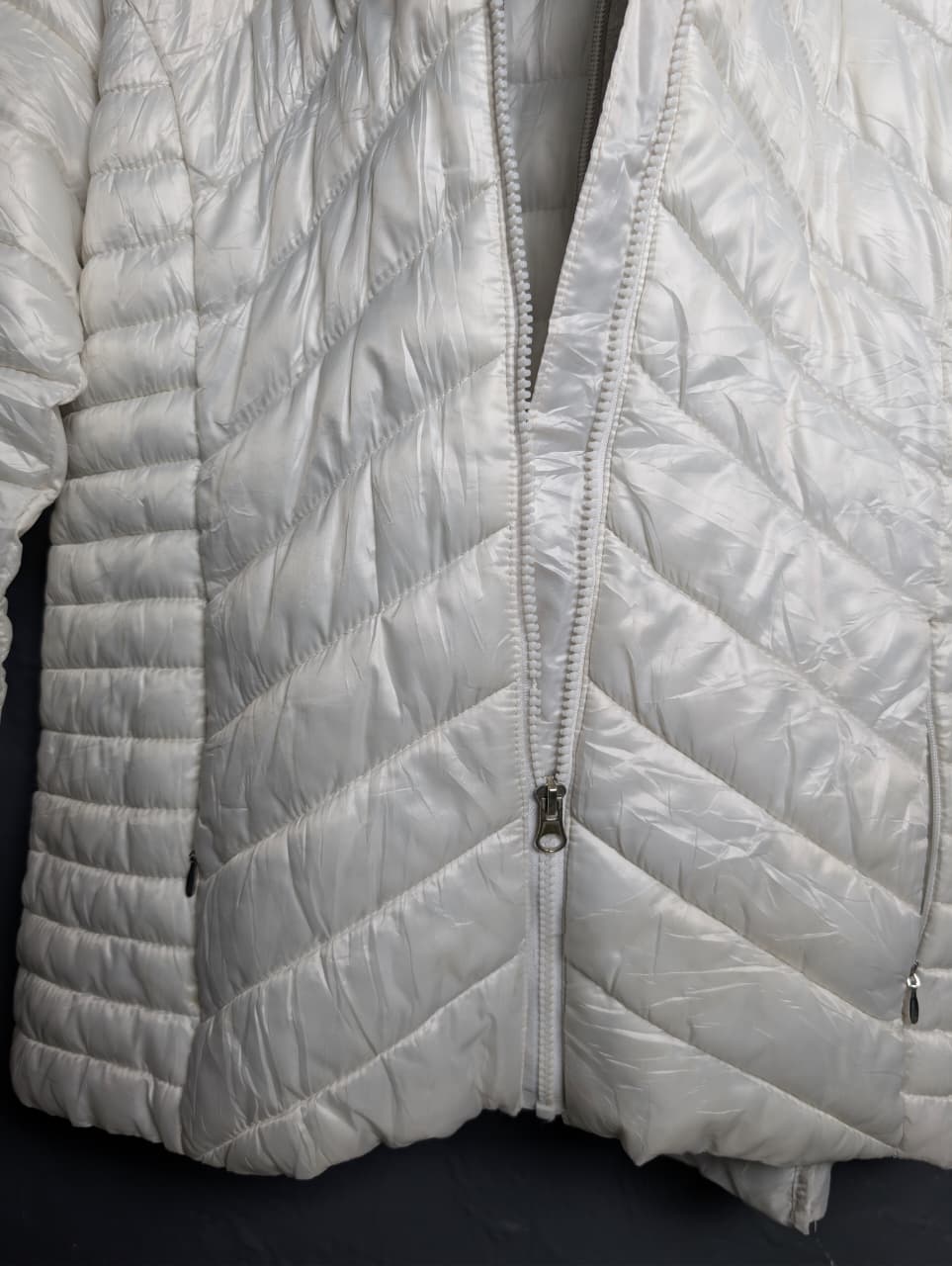 Women's GUESS White hooded packable puffer jacket