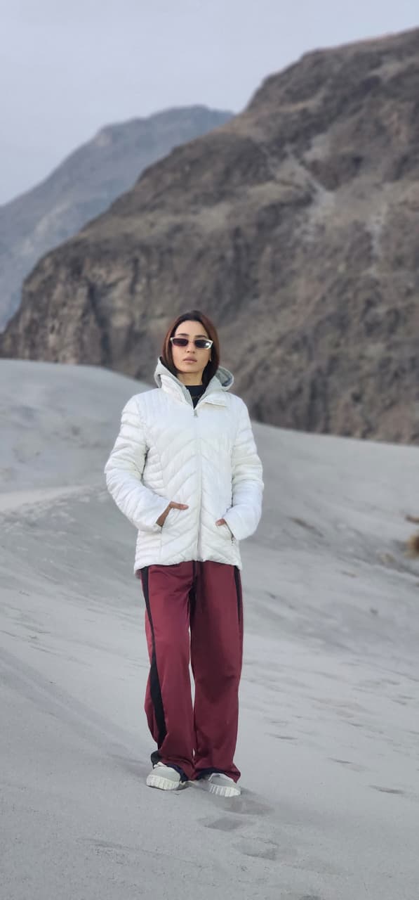 Women's GUESS White hooded packable puffer jacket