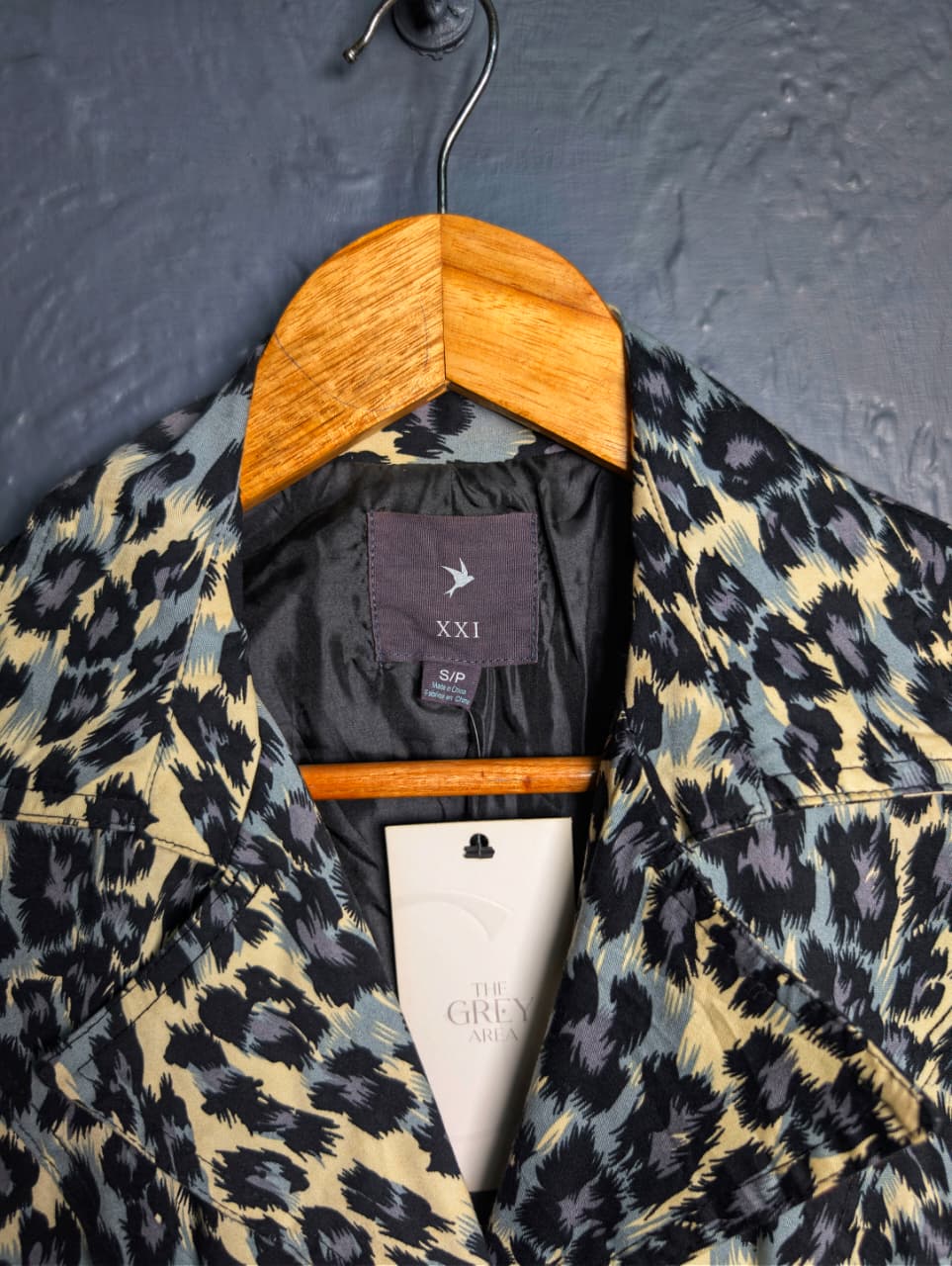 Women's Leopard print trench coat with belt from XXI