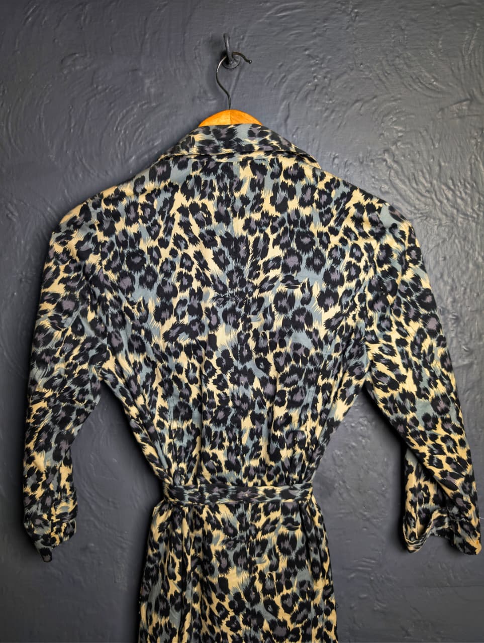 Women's Leopard print trench coat with belt from XXI