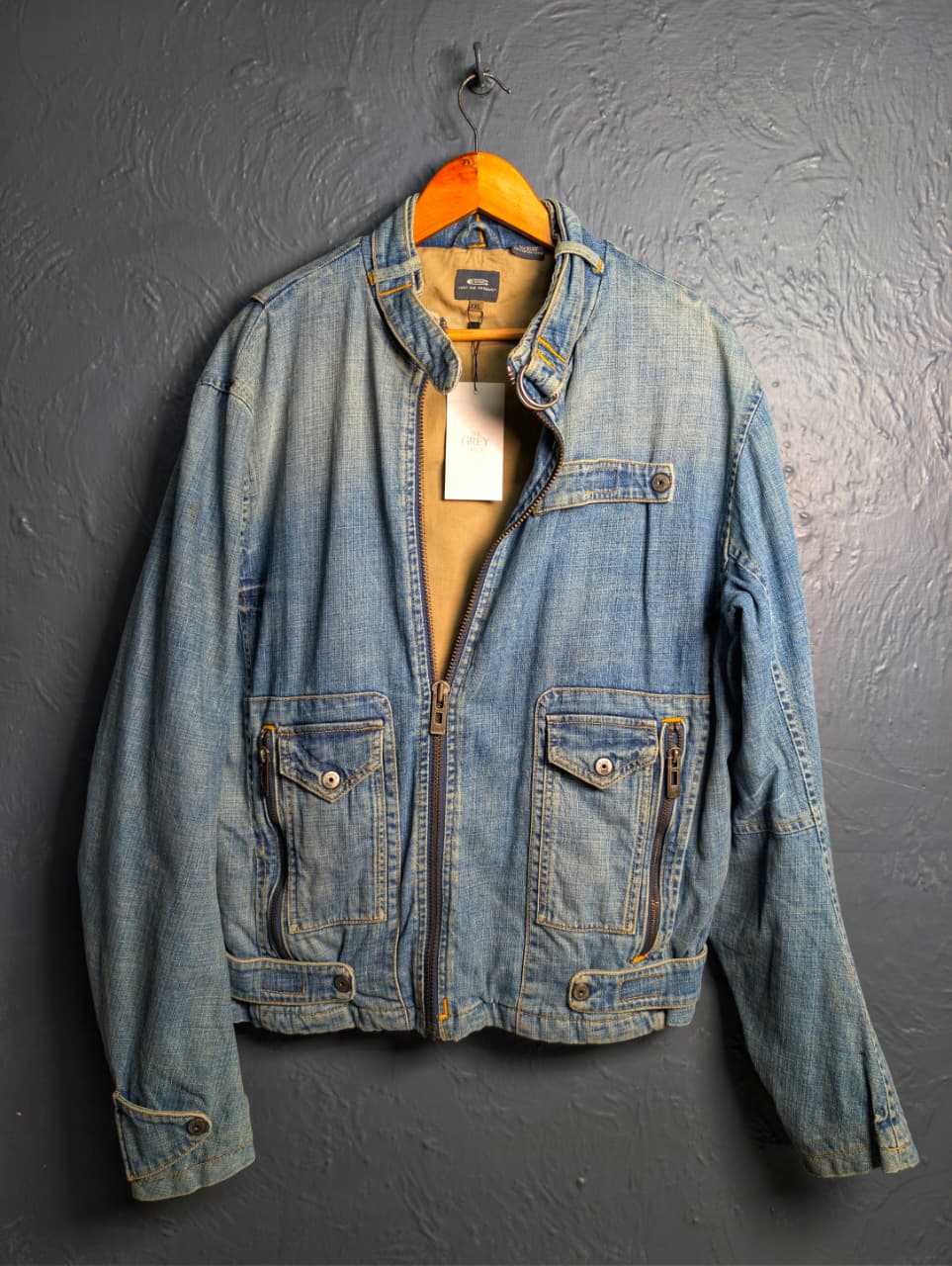 Men's rare vintage Y2K distressed denim jacket