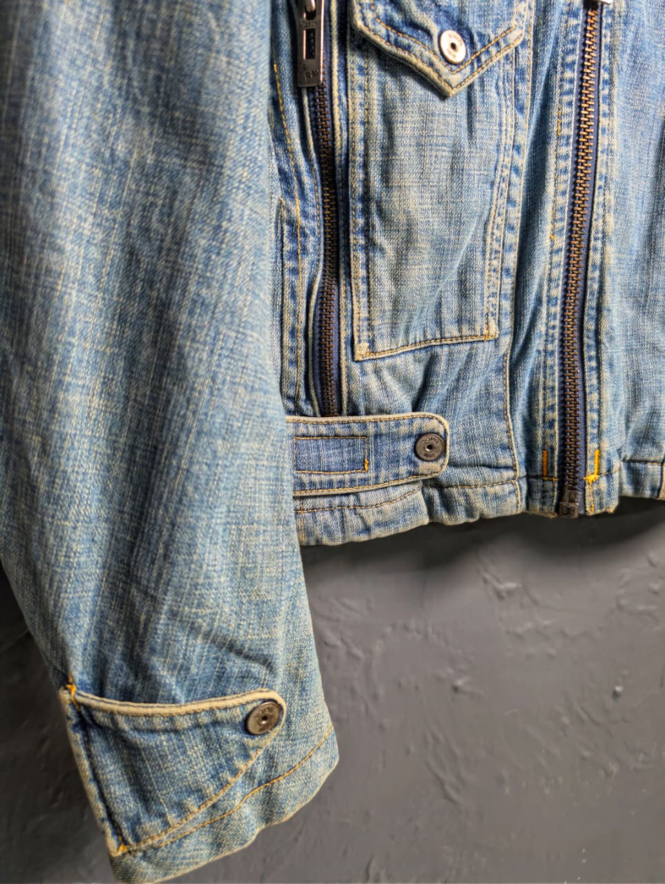 Men's rare vintage Y2K distressed denim jacket