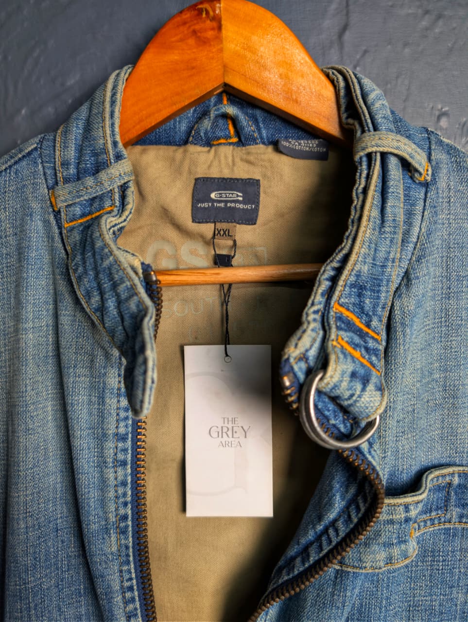 Men's rare vintage Y2K distressed denim jacket