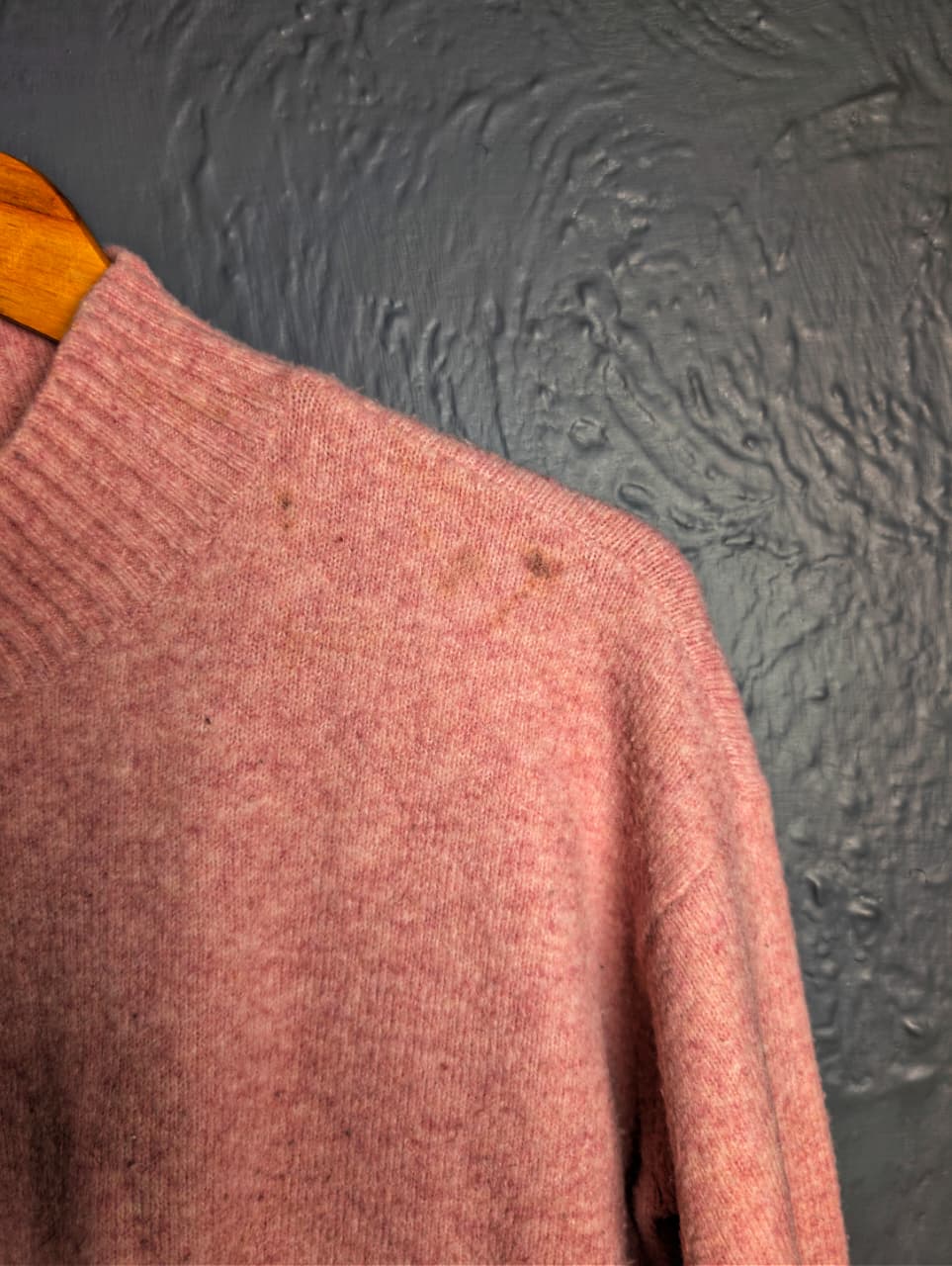 Women's Uniqlo Souffle Yarn High Neck Long-Sleeve Sweater in pink